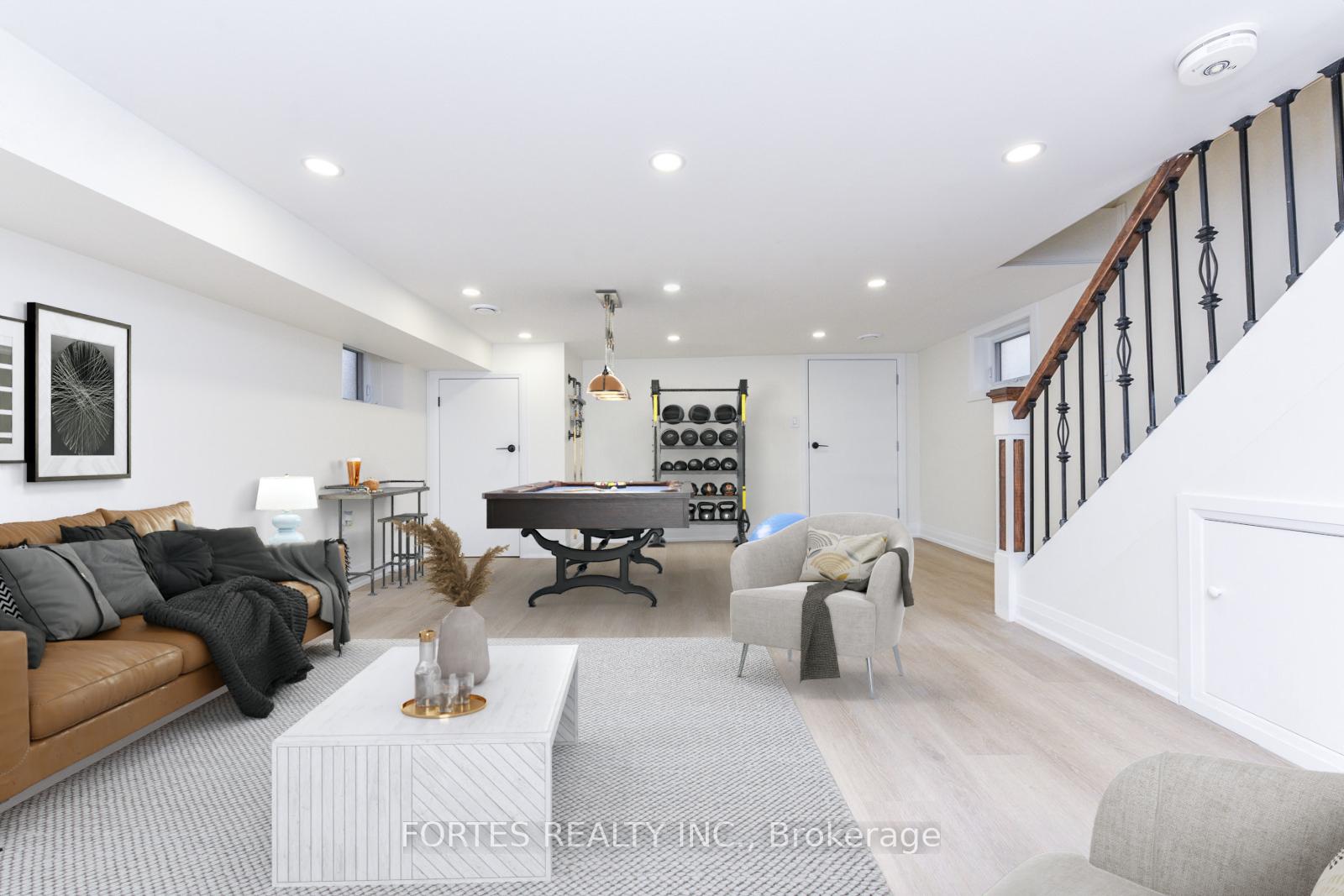 Photo 31 of 285 Gilbert Avenue, Toronto, Caledonia-Fairbank — HOMEH