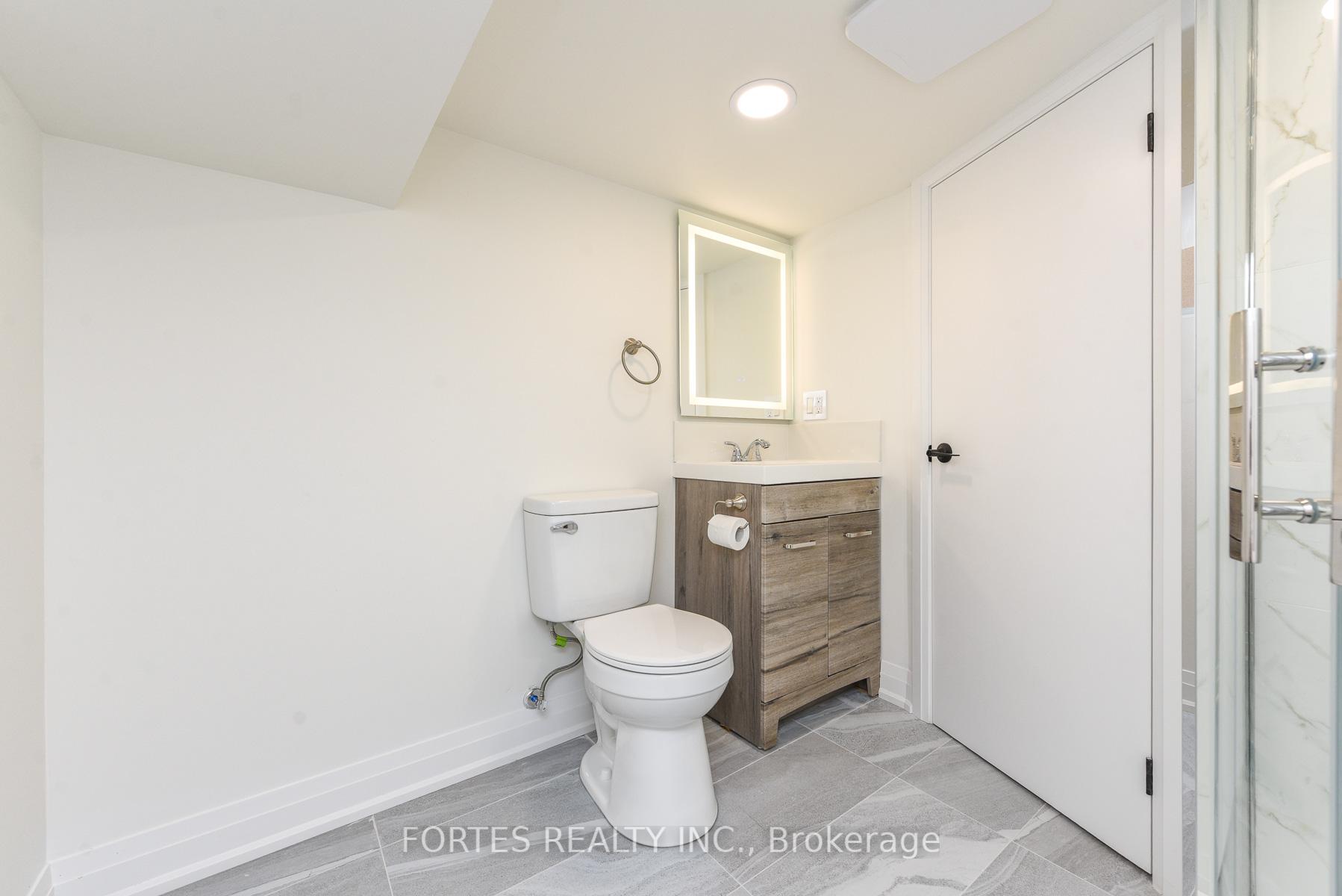 Photo 32 of 285 Gilbert Avenue, Toronto, Caledonia-Fairbank — HOMEH