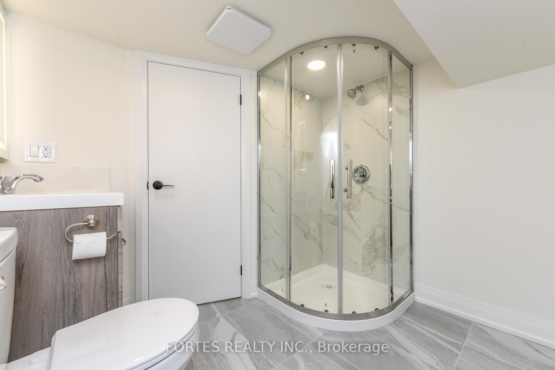 Photo 33 of 285 Gilbert Avenue, Toronto, Caledonia-Fairbank — HOMEH