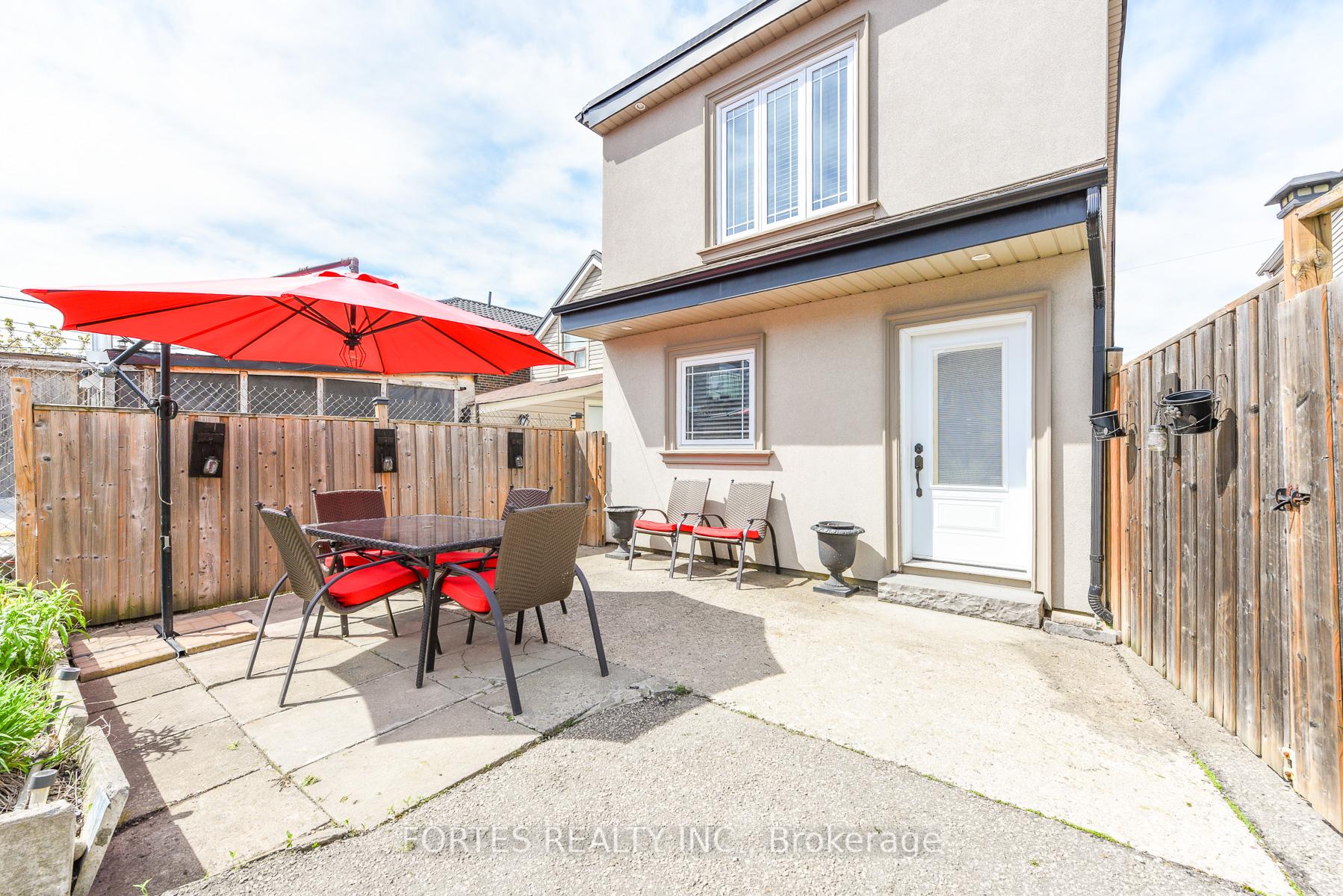 Photo 38 of 285 Gilbert Avenue, Toronto, Caledonia-Fairbank — HOMEH