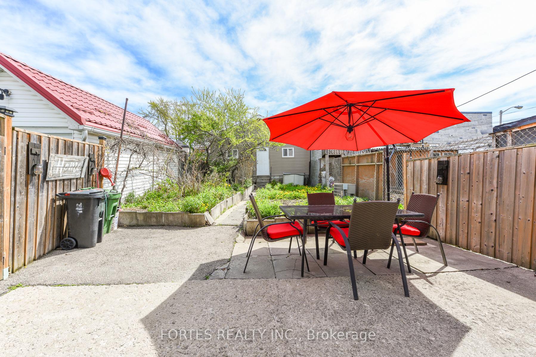 Photo 39 of 285 Gilbert Avenue, Toronto, Caledonia-Fairbank — HOMEH