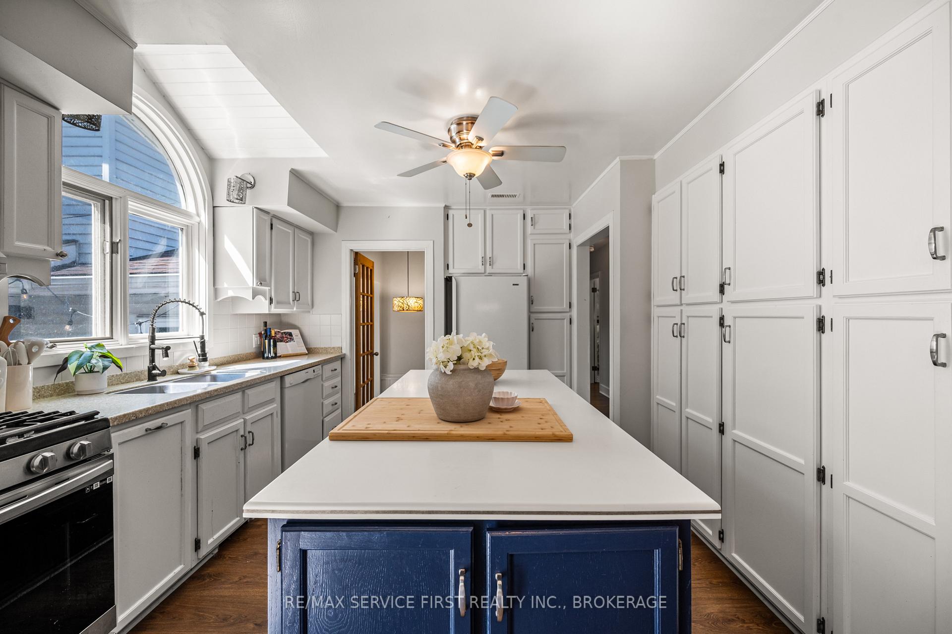 Photo 17 of 447 McEwen Drive, Kingston, City SouthWest — HOMEH