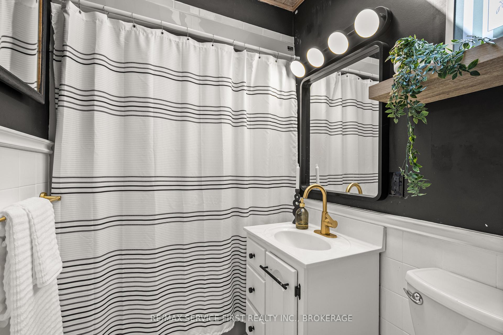 Photo 21 of 447 McEwen Drive, Kingston, City SouthWest — HOMEH