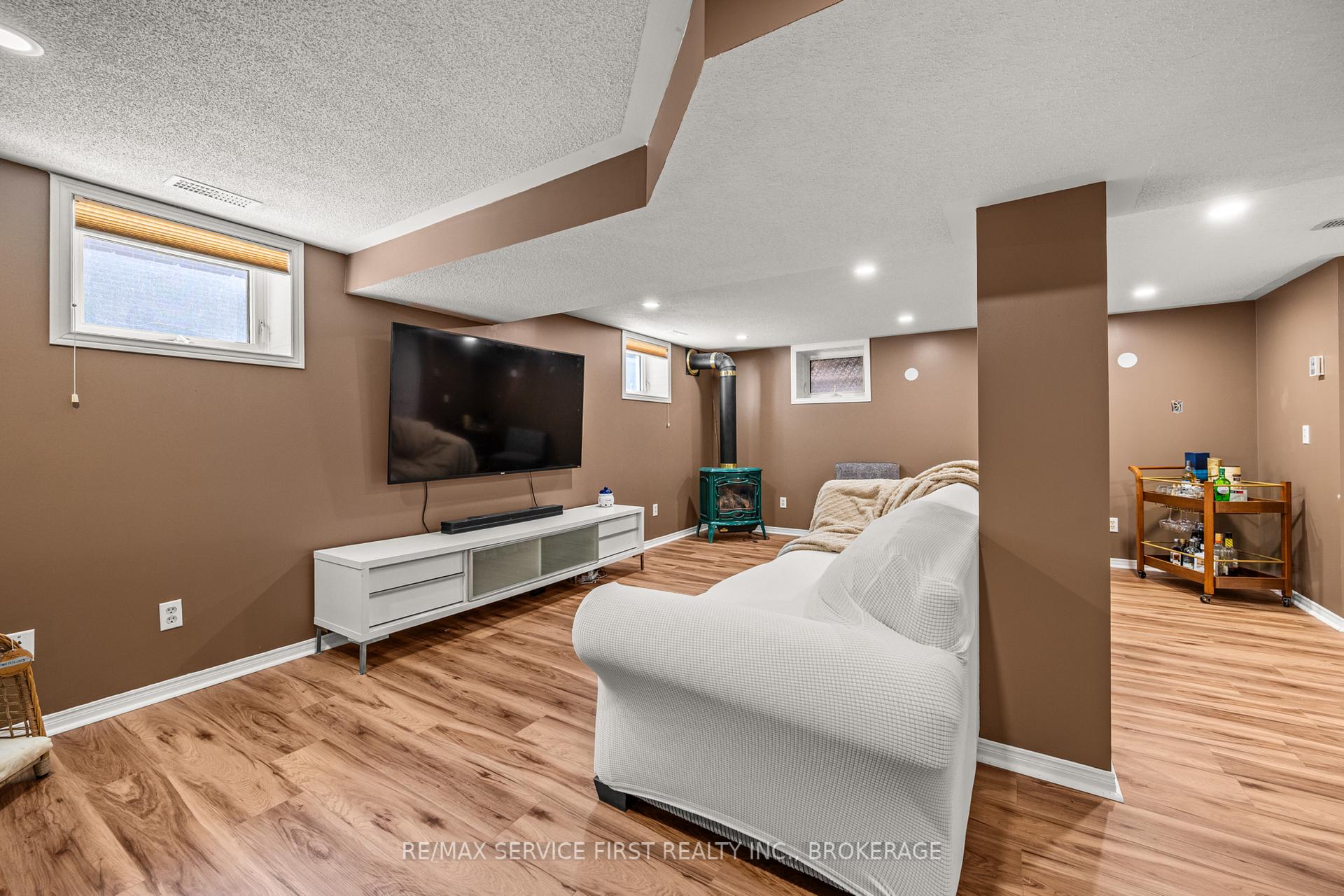 Photo 33 of 447 McEwen Drive, Kingston, City SouthWest — HOMEH