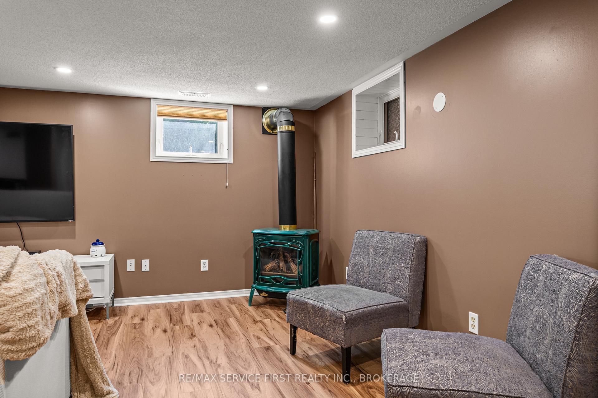Photo 35 of 447 McEwen Drive, Kingston, City SouthWest — HOMEH