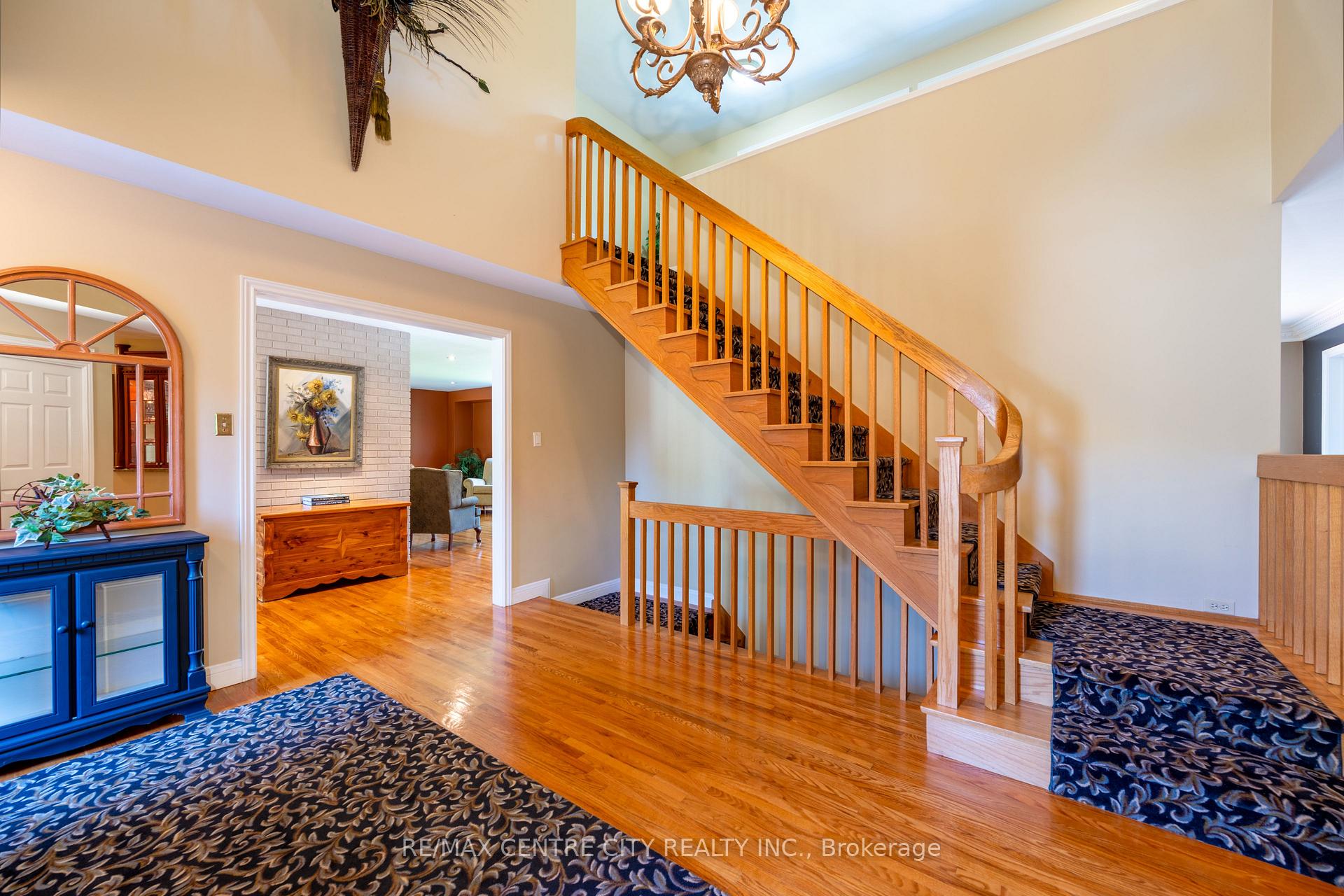 Photo 13 of 255 Mill Pond Crescent, Strathroy-Caradoc, NE — HOMEH