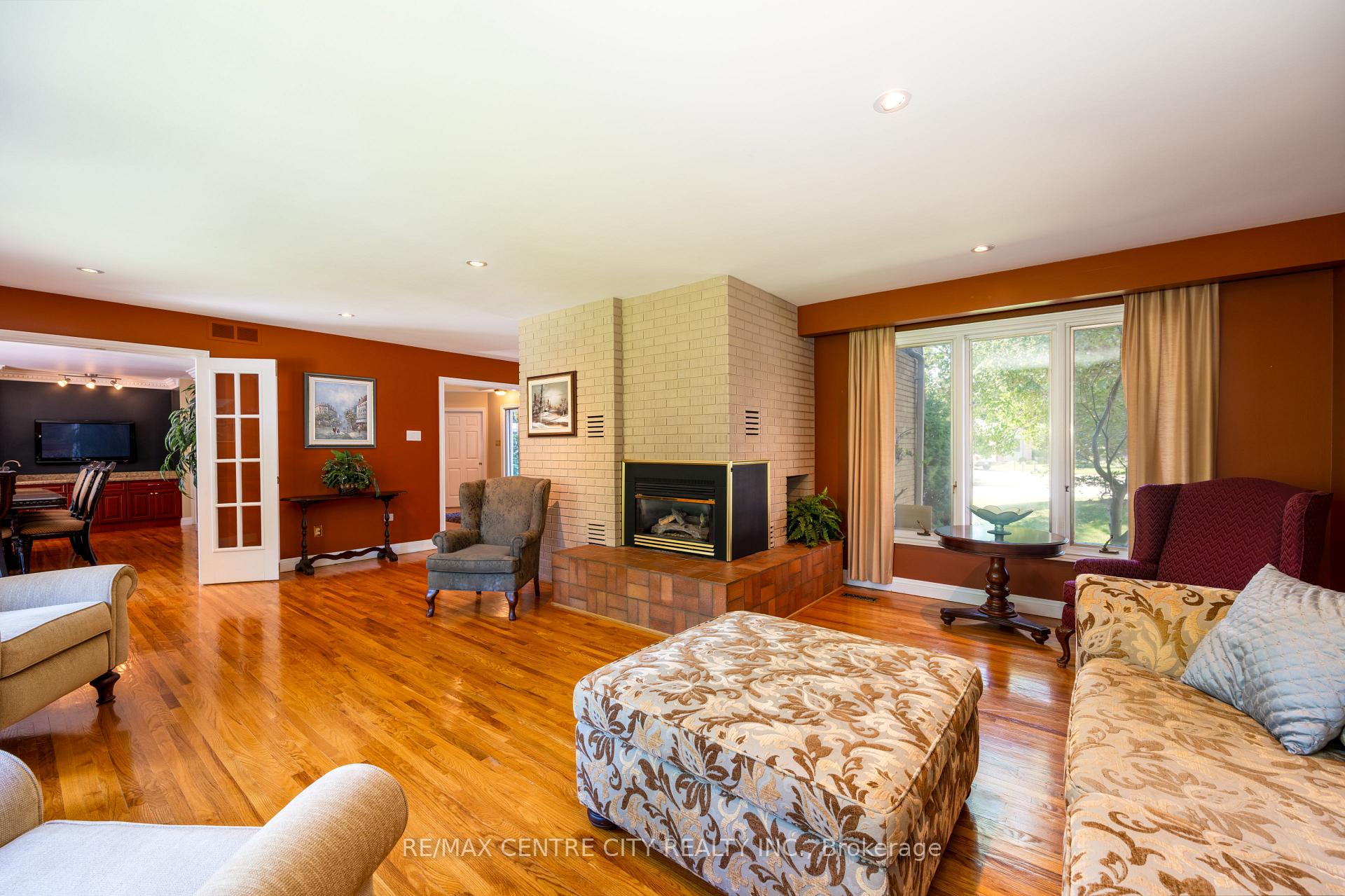 Photo 22 of 255 Mill Pond Crescent, Strathroy-Caradoc, NE — HOMEH