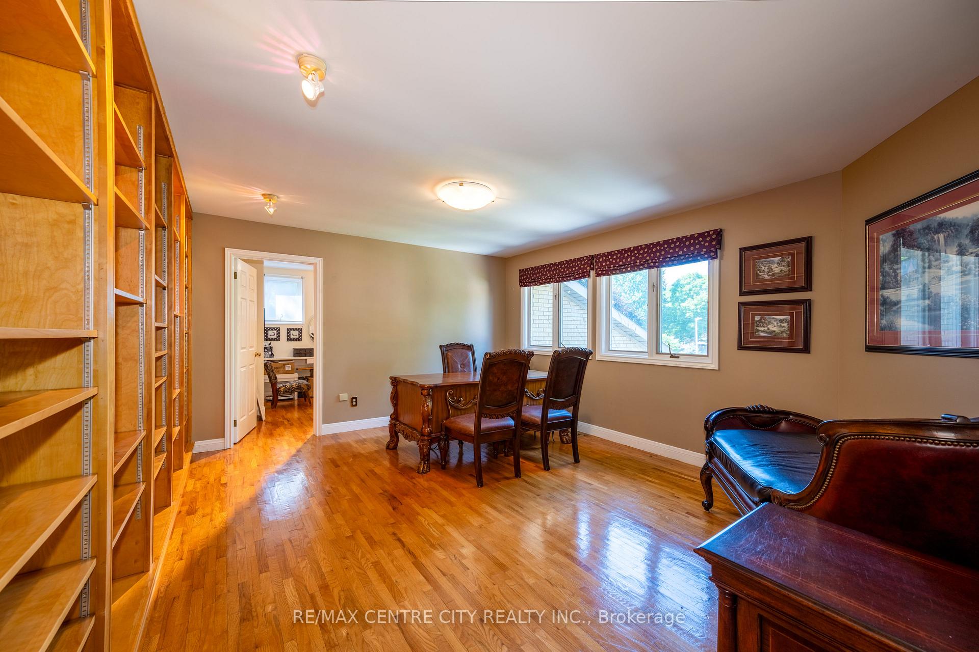 Photo 30 of 255 Mill Pond Crescent, Strathroy-Caradoc, NE — HOMEH