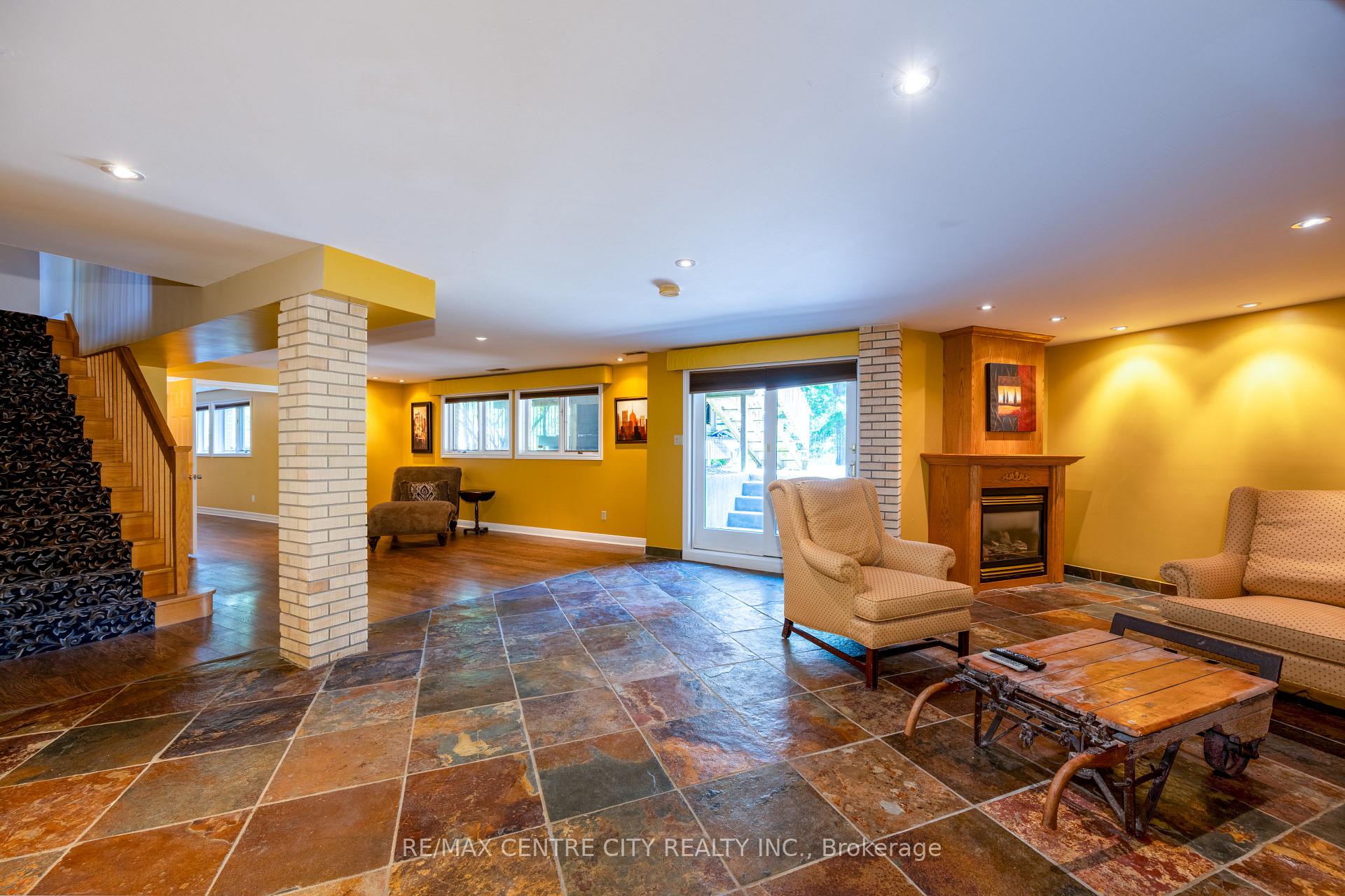 Photo 35 of 255 Mill Pond Crescent, Strathroy-Caradoc, NE — HOMEH
