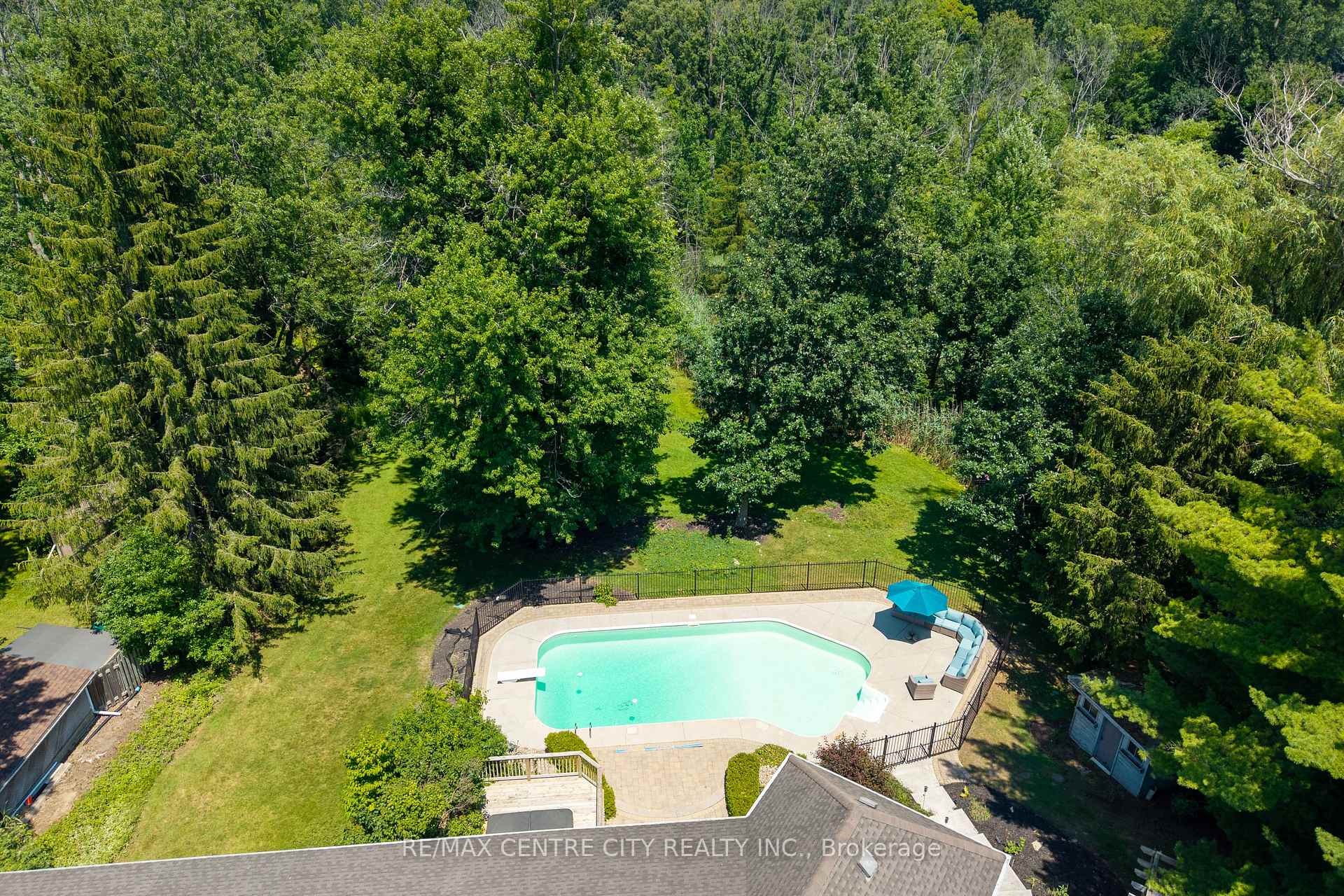 Photo 40 of 255 Mill Pond Crescent, Strathroy-Caradoc, NE — HOMEH