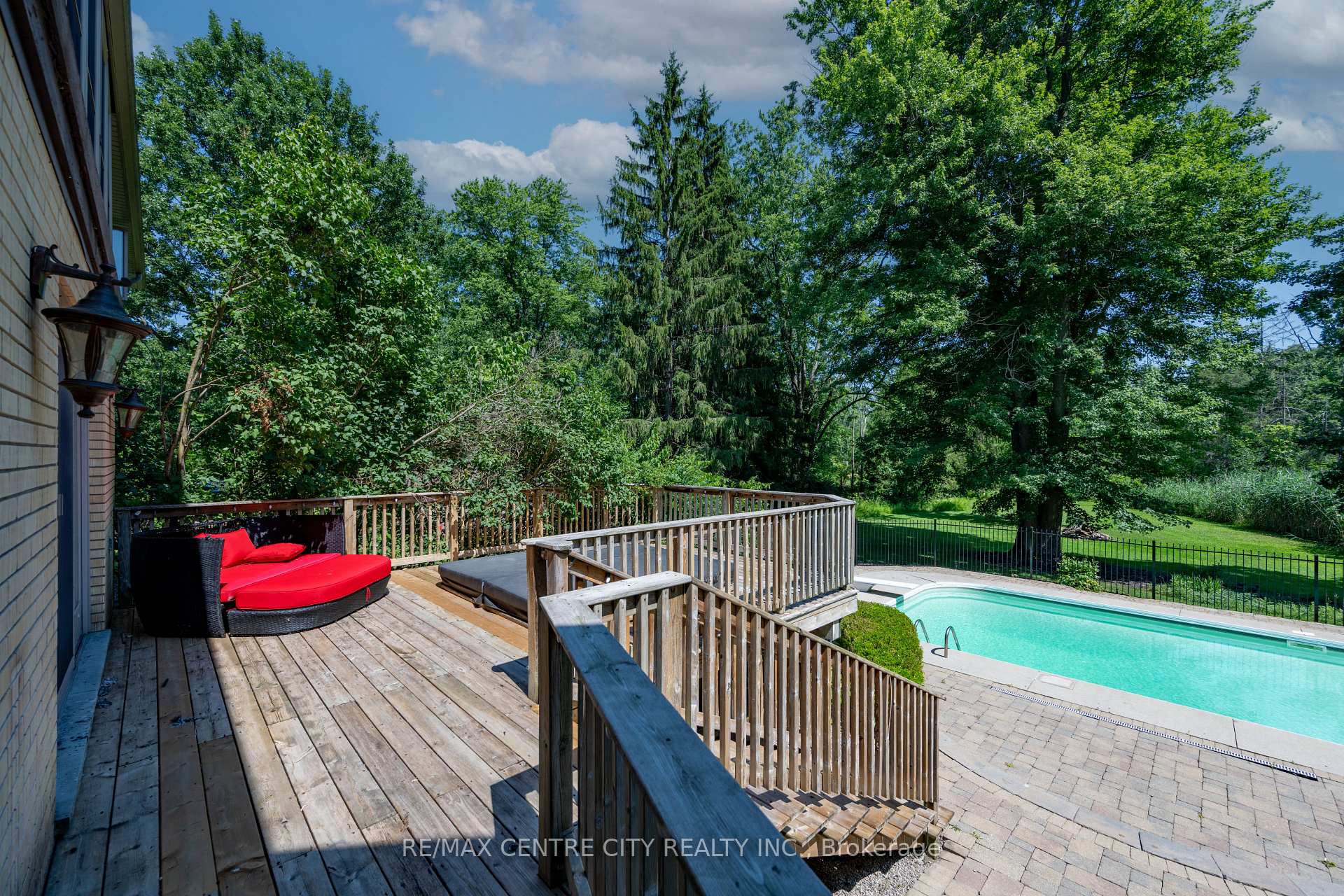 Photo 41 of 255 Mill Pond Crescent, Strathroy-Caradoc, NE — HOMEH