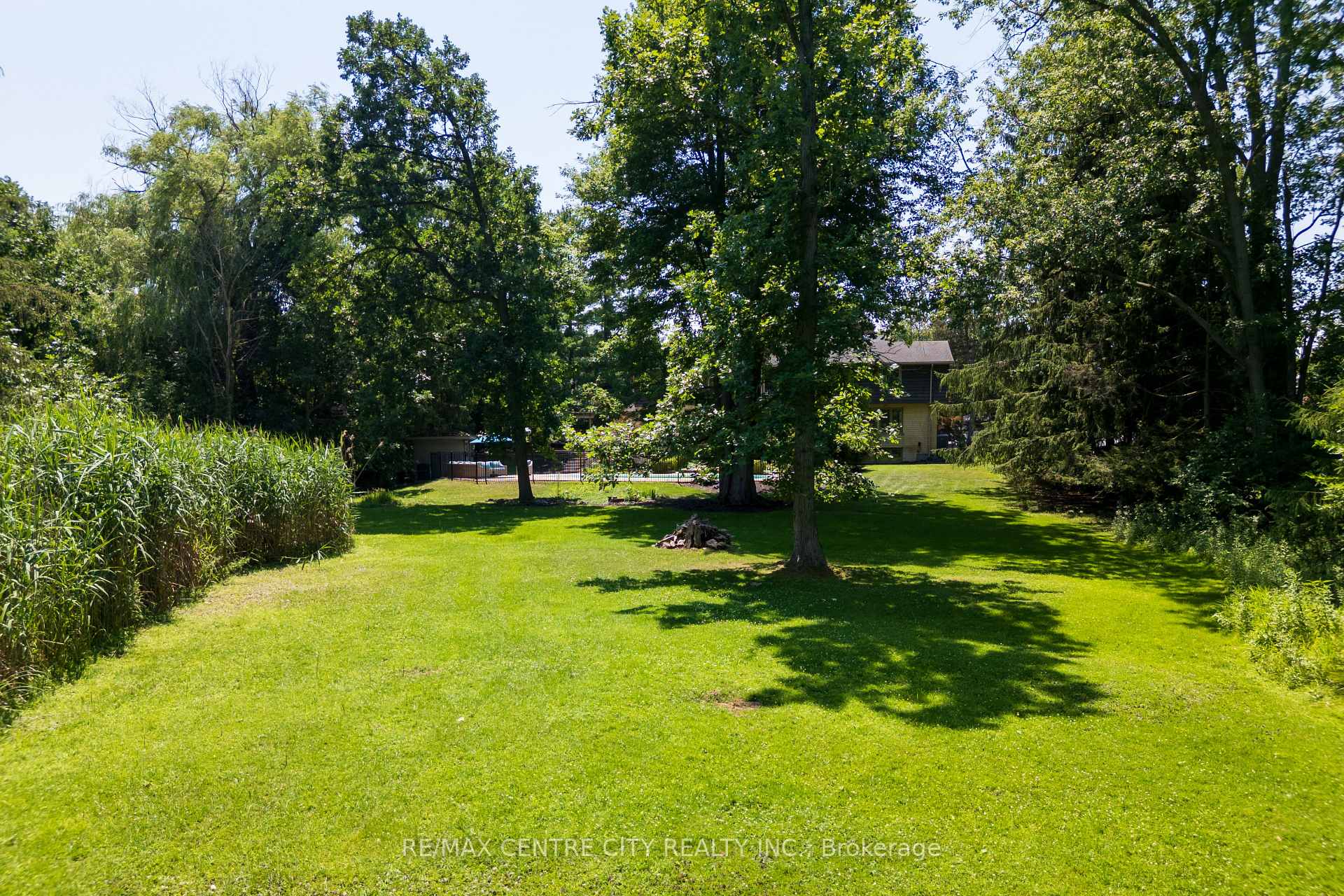Photo 44 of 255 Mill Pond Crescent, Strathroy-Caradoc, NE — HOMEH