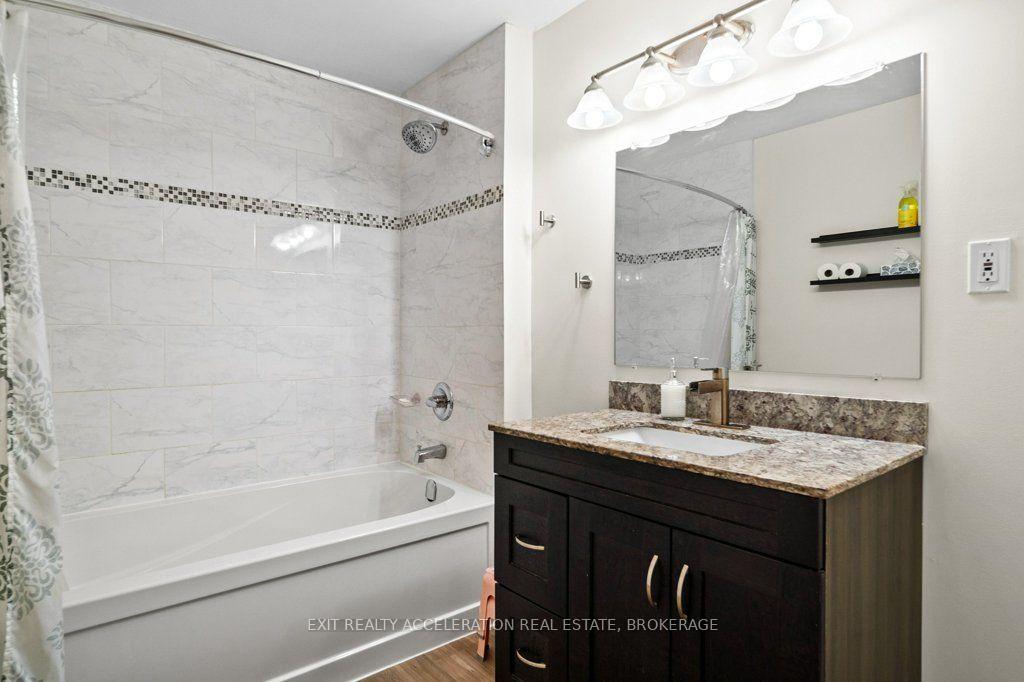 Photo 16 of 504 Coronation Boulevard, Loyalist, Amherstview — HOMEH