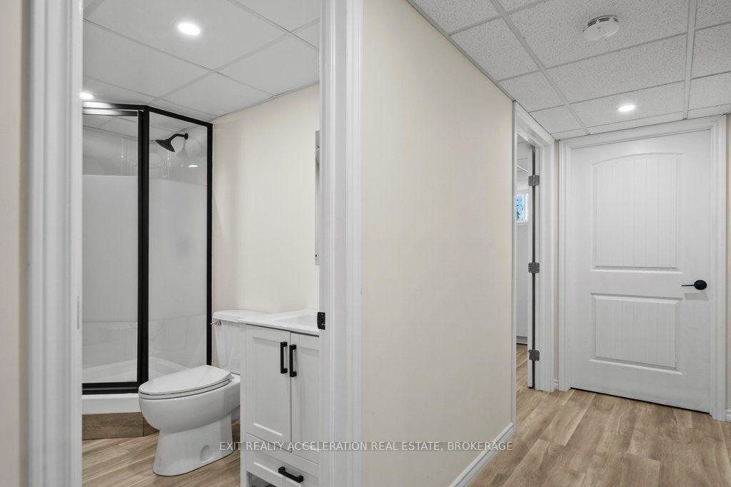 Photo 25 of 504 Coronation Boulevard, Loyalist, Amherstview — HOMEH