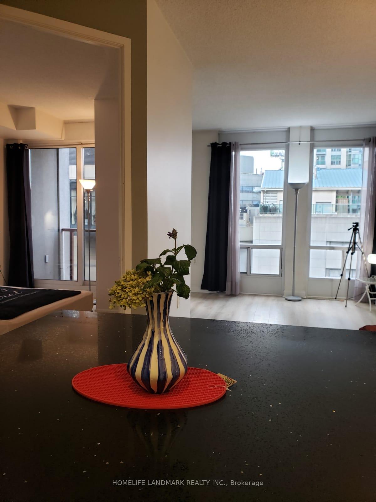 Photo of Unit 1203, 85 Bloor Street E