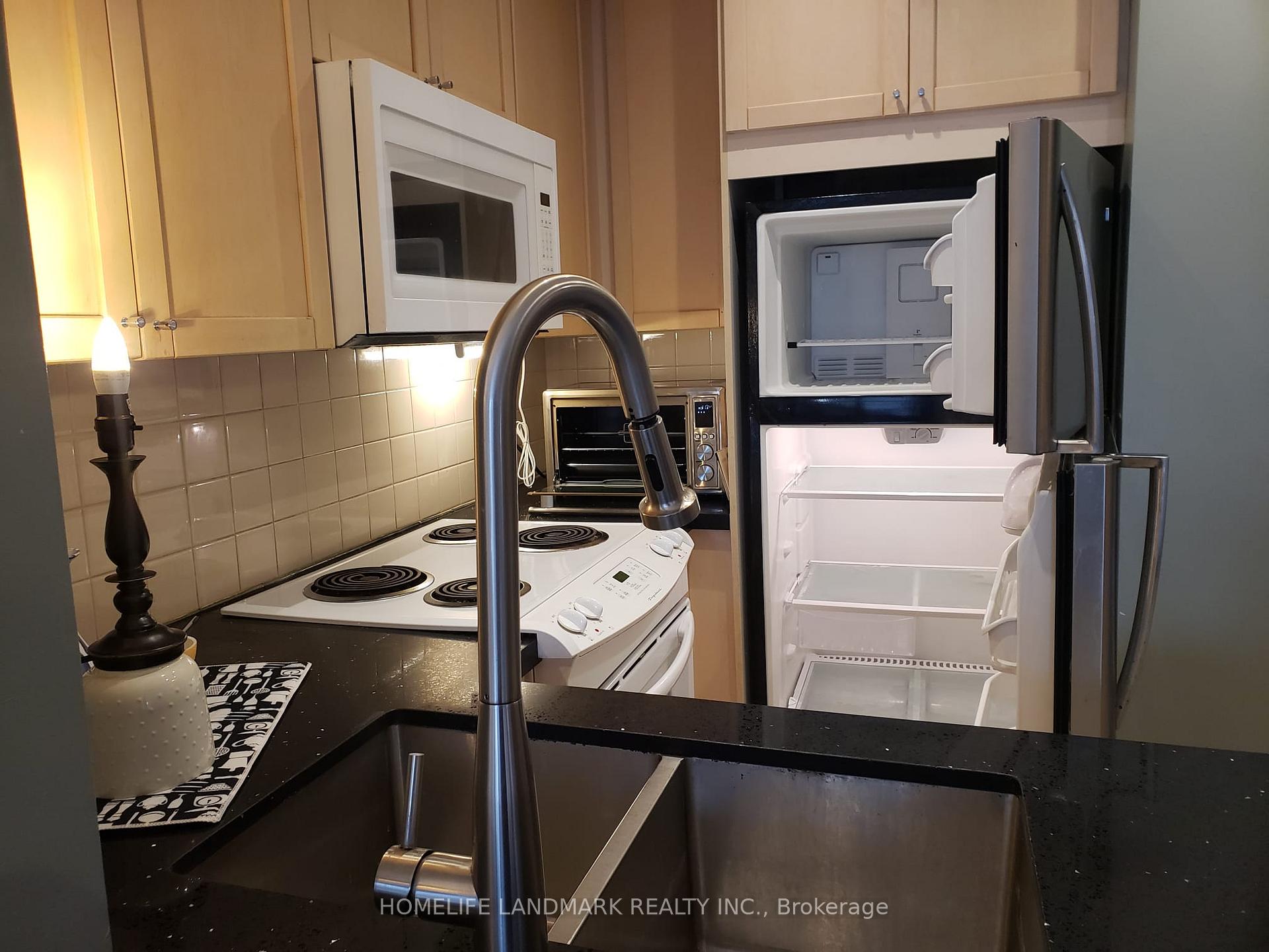 Photo 12 of Unit 1203, 85 Bloor Street E, Toronto, Church-Yonge Corridor — HOMEH