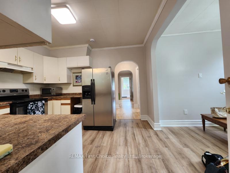 Photo 13 of 380 Queen Street, Thunder Bay, Court / Cumberland — HOMEH