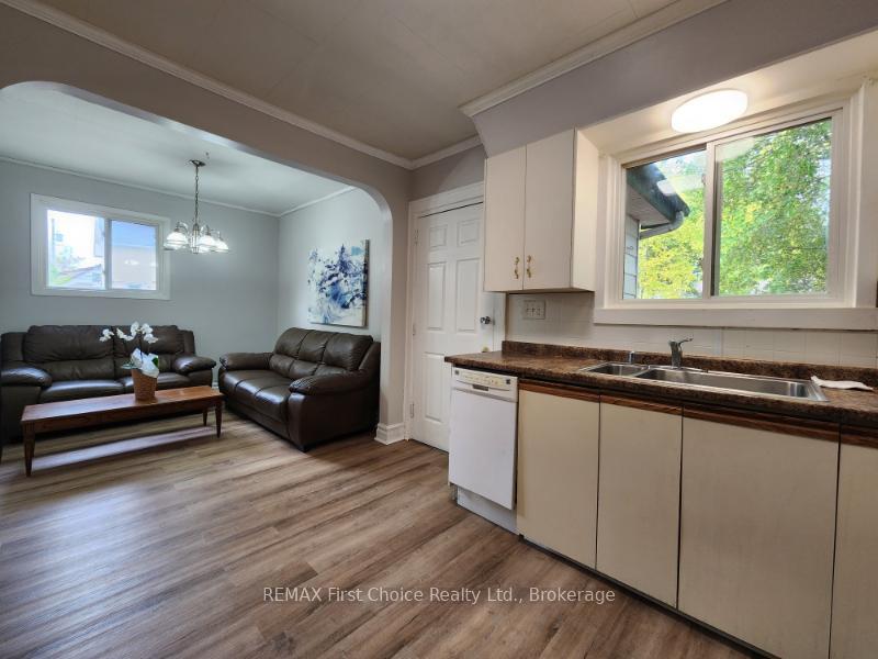 Photo 17 of 380 Queen Street, Thunder Bay, Court / Cumberland — HOMEH