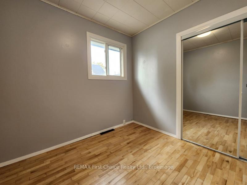 Photo 23 of 380 Queen Street, Thunder Bay, Court / Cumberland — HOMEH