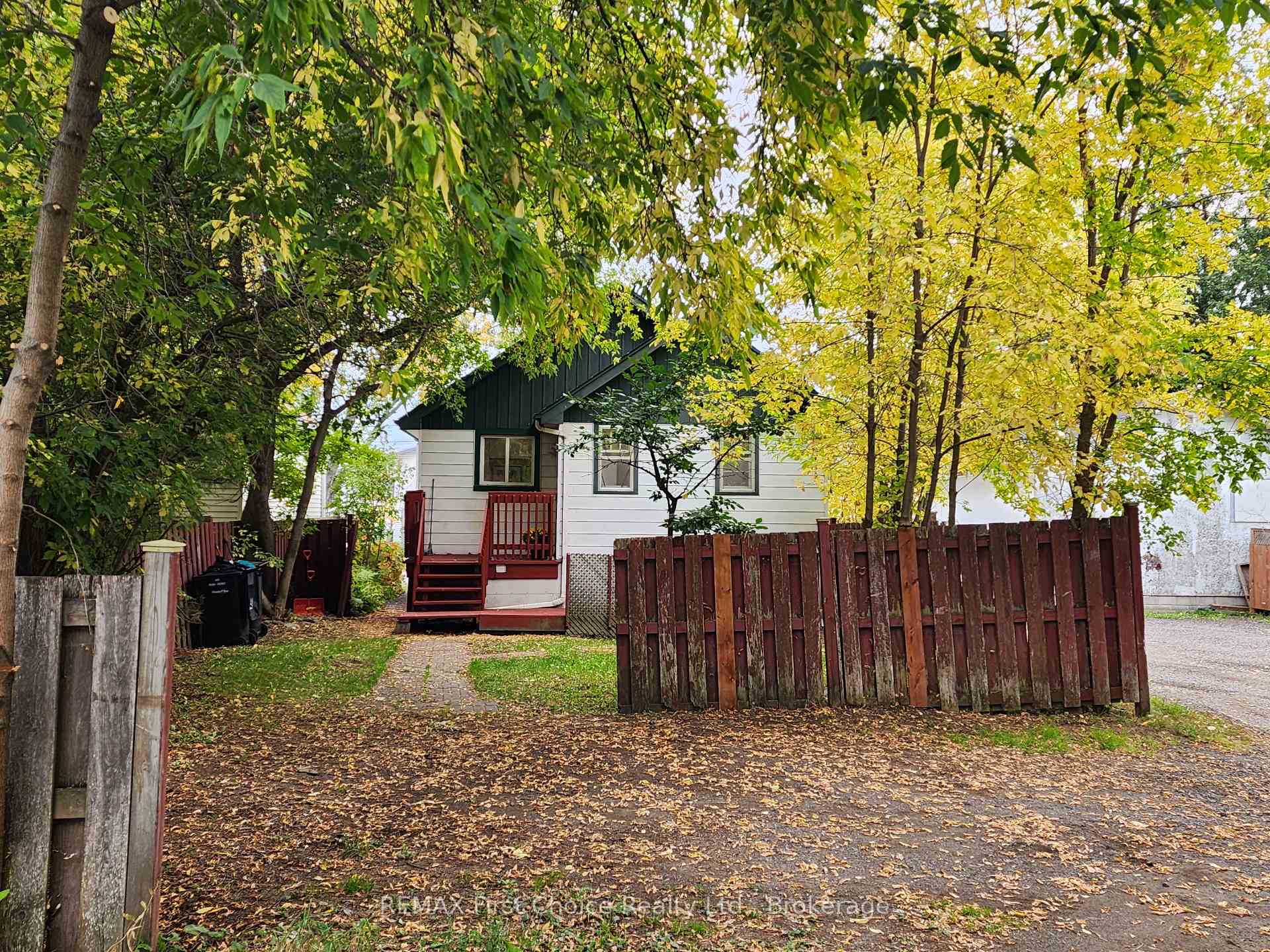 Photo 35 of 380 Queen Street, Thunder Bay, Court / Cumberland — HOMEH