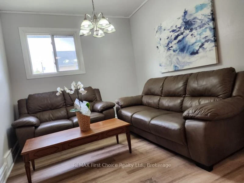 Photo 4 of 380 Queen Street, Thunder Bay, Court / Cumberland — HOMEH