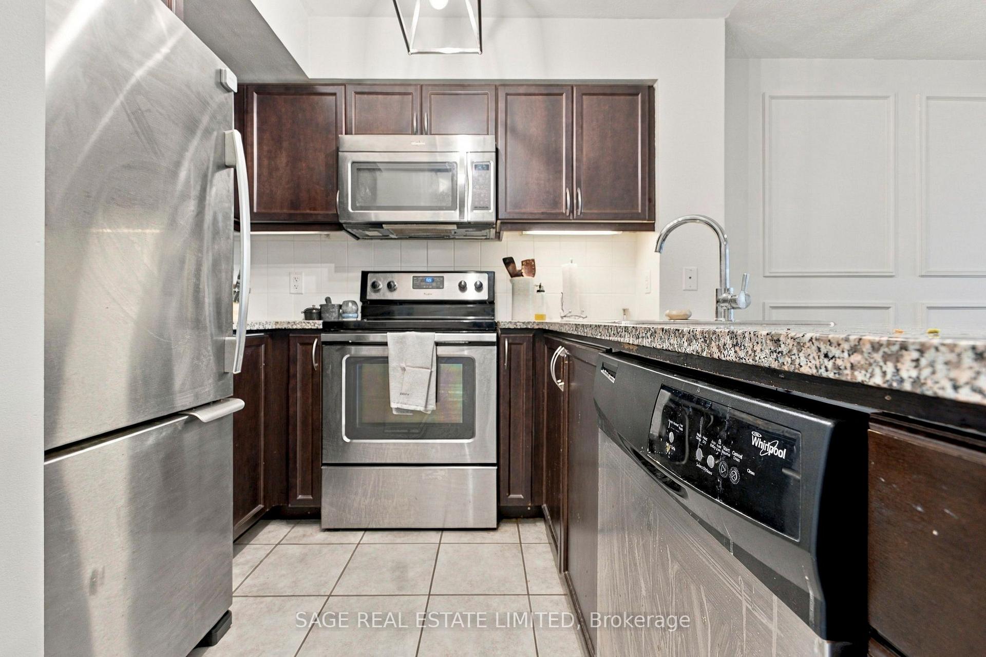 Photo 9 of Unit 1605, 19 Grand Trunk Crescent, Toronto, Waterfront Communities — HOMEH