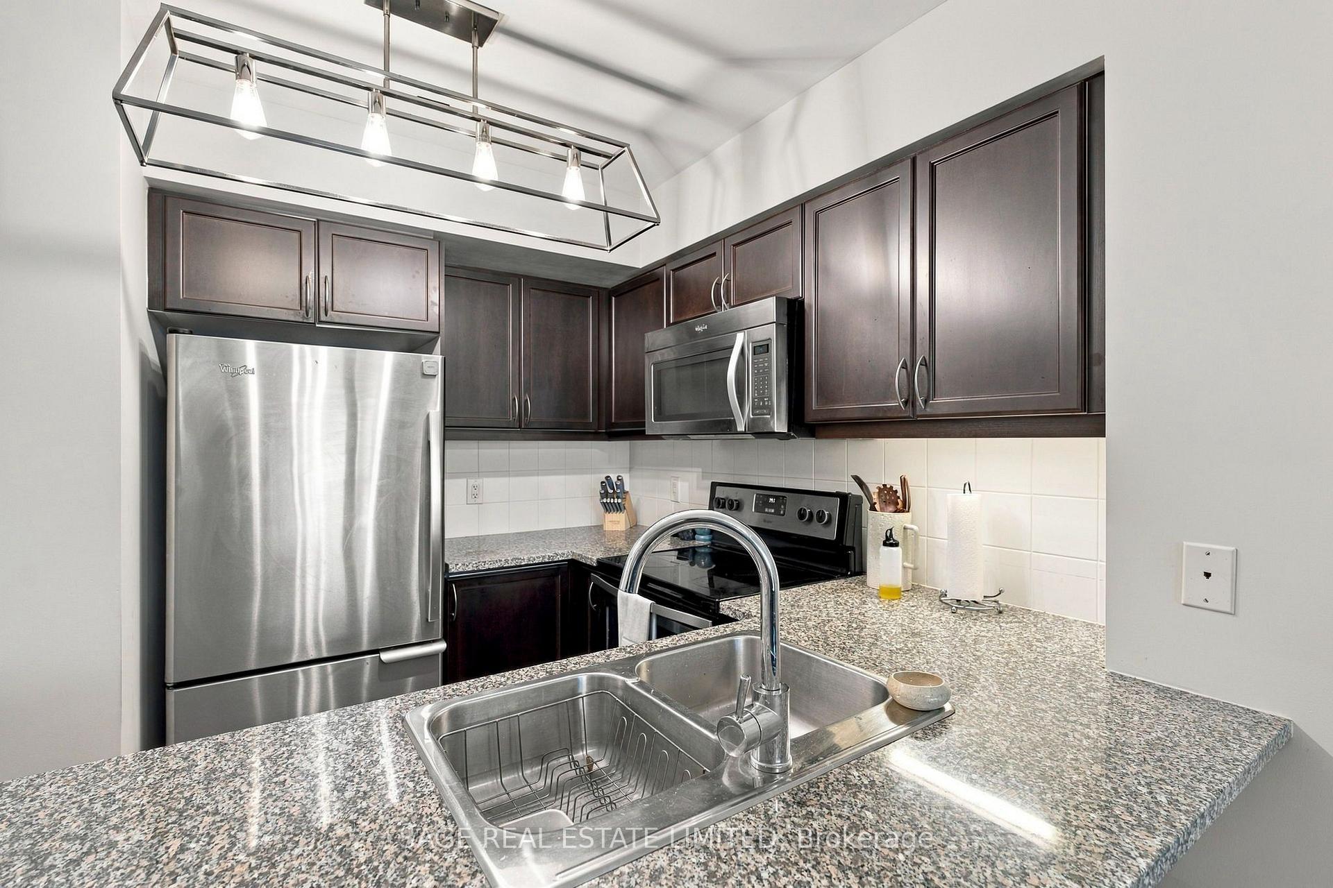 Photo 11 of Unit 1605, 19 Grand Trunk Crescent, Toronto, Waterfront Communities — HOMEH