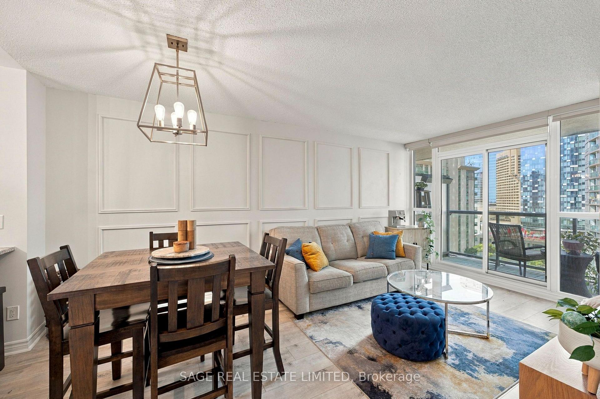 Photo 14 of Unit 1605, 19 Grand Trunk Crescent, Toronto, Waterfront Communities — HOMEH