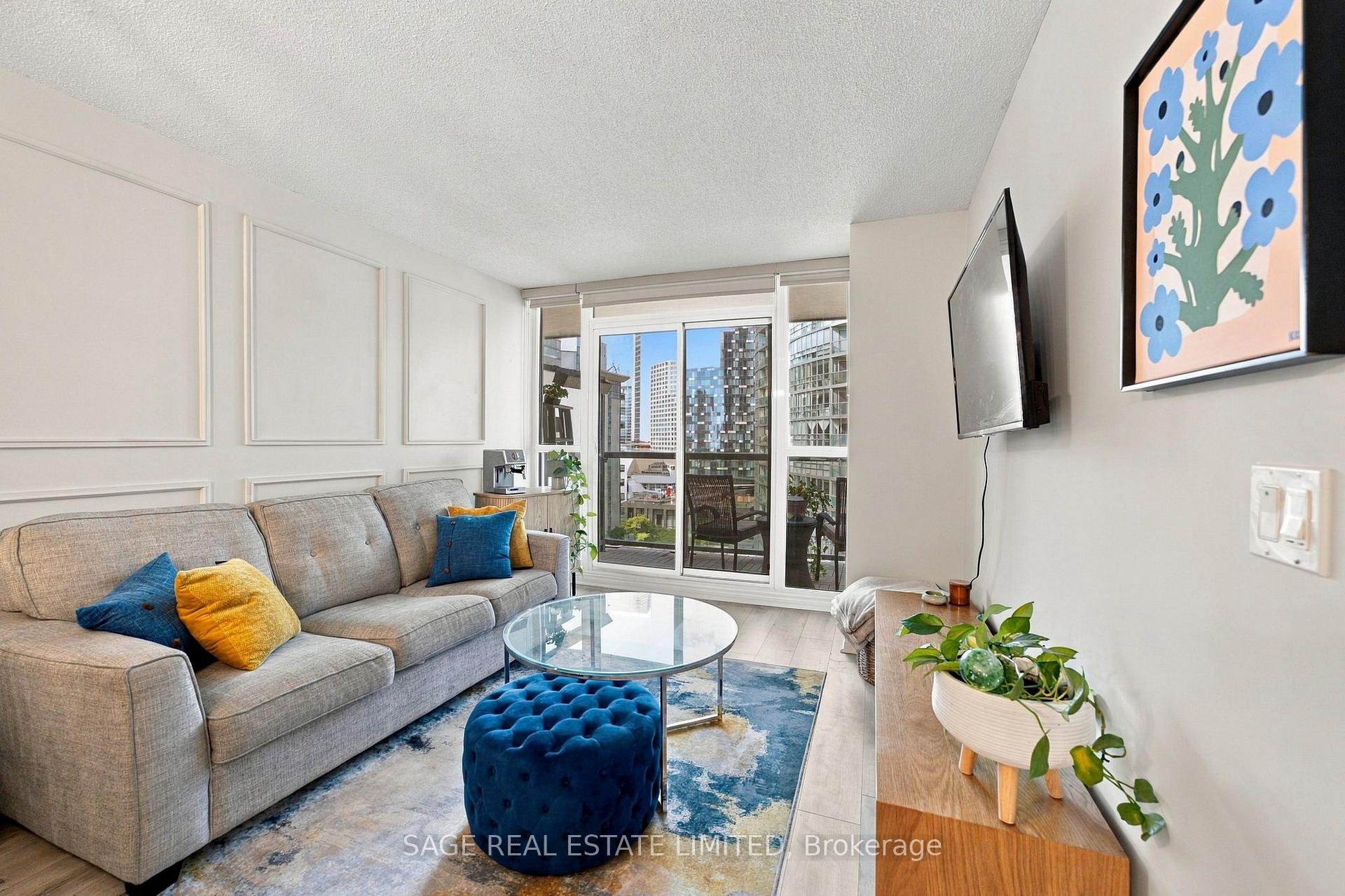 Photo 16 of Unit 1605, 19 Grand Trunk Crescent, Toronto, Waterfront Communities — HOMEH