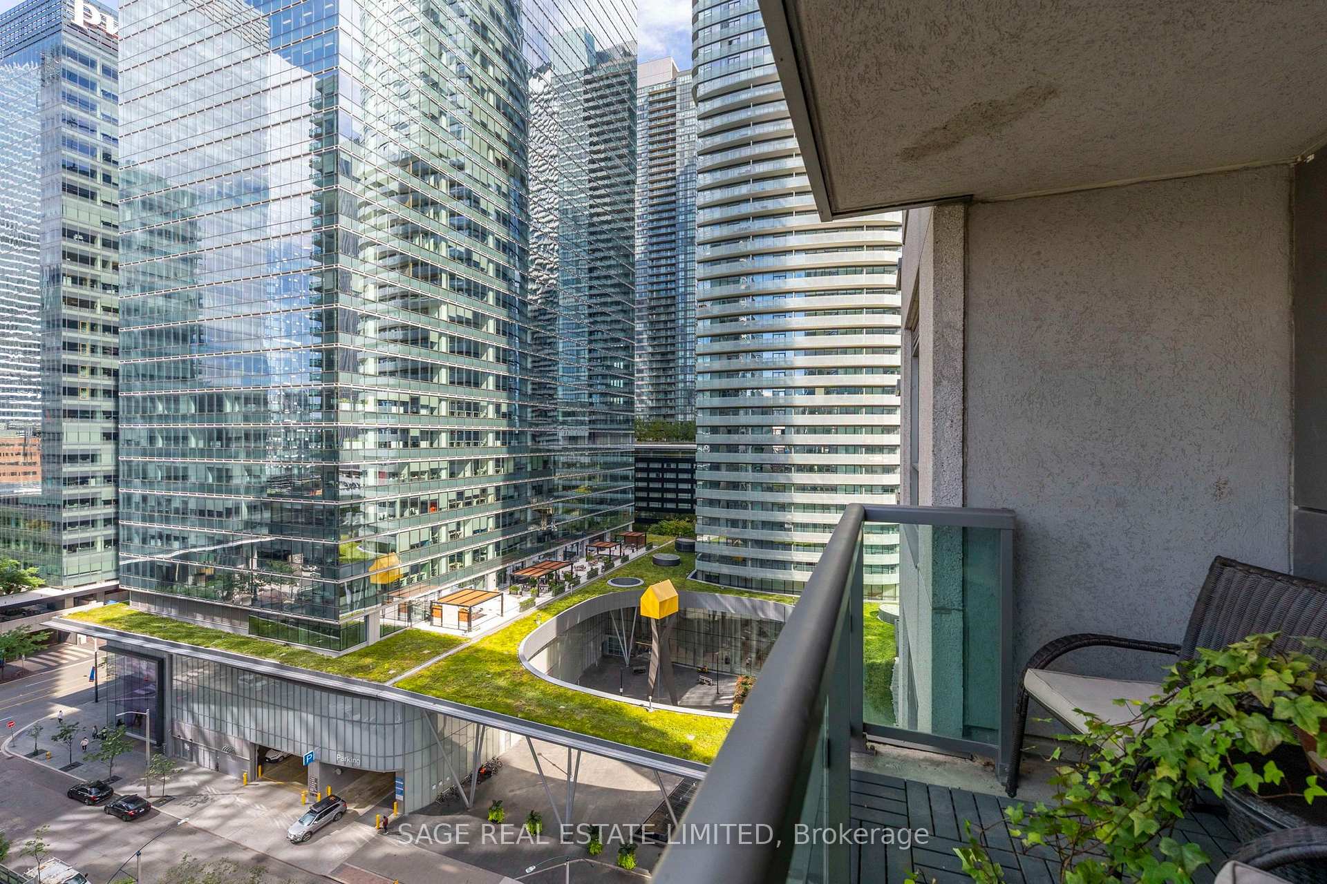 Photo 27 of Unit 1605, 19 Grand Trunk Crescent, Toronto, Waterfront Communities — HOMEH