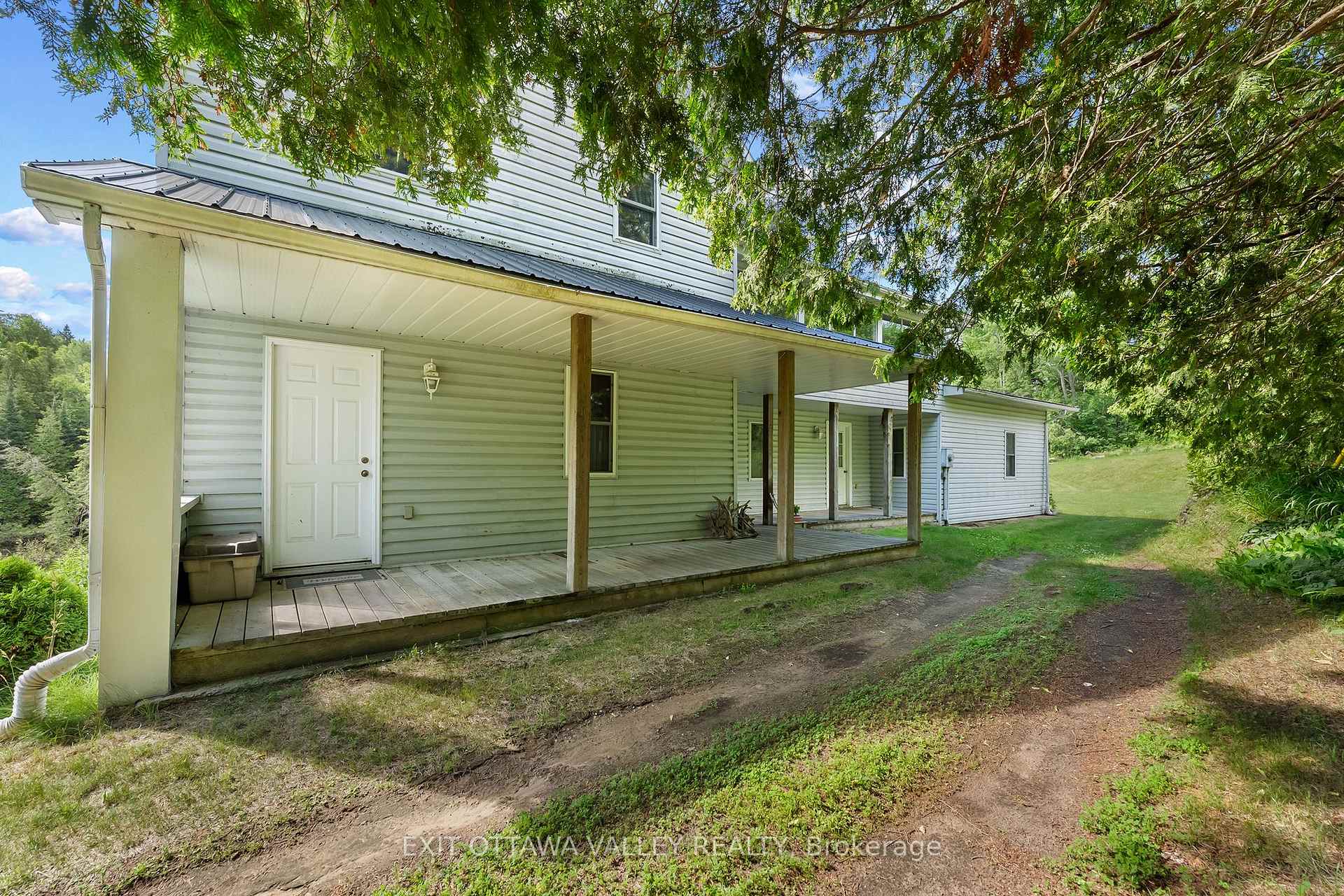 Photo 3 of 162 Highway No. 28, Addington Highlands, Addington Highlands — HOMEH