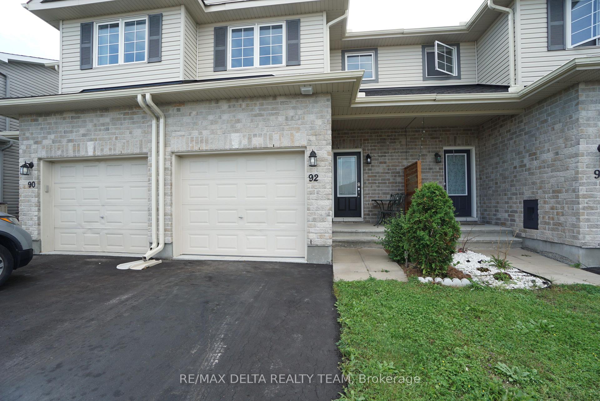 Photo 2 of 92 Bellwood Drive, Arnprior, Arnprior — HOMEH