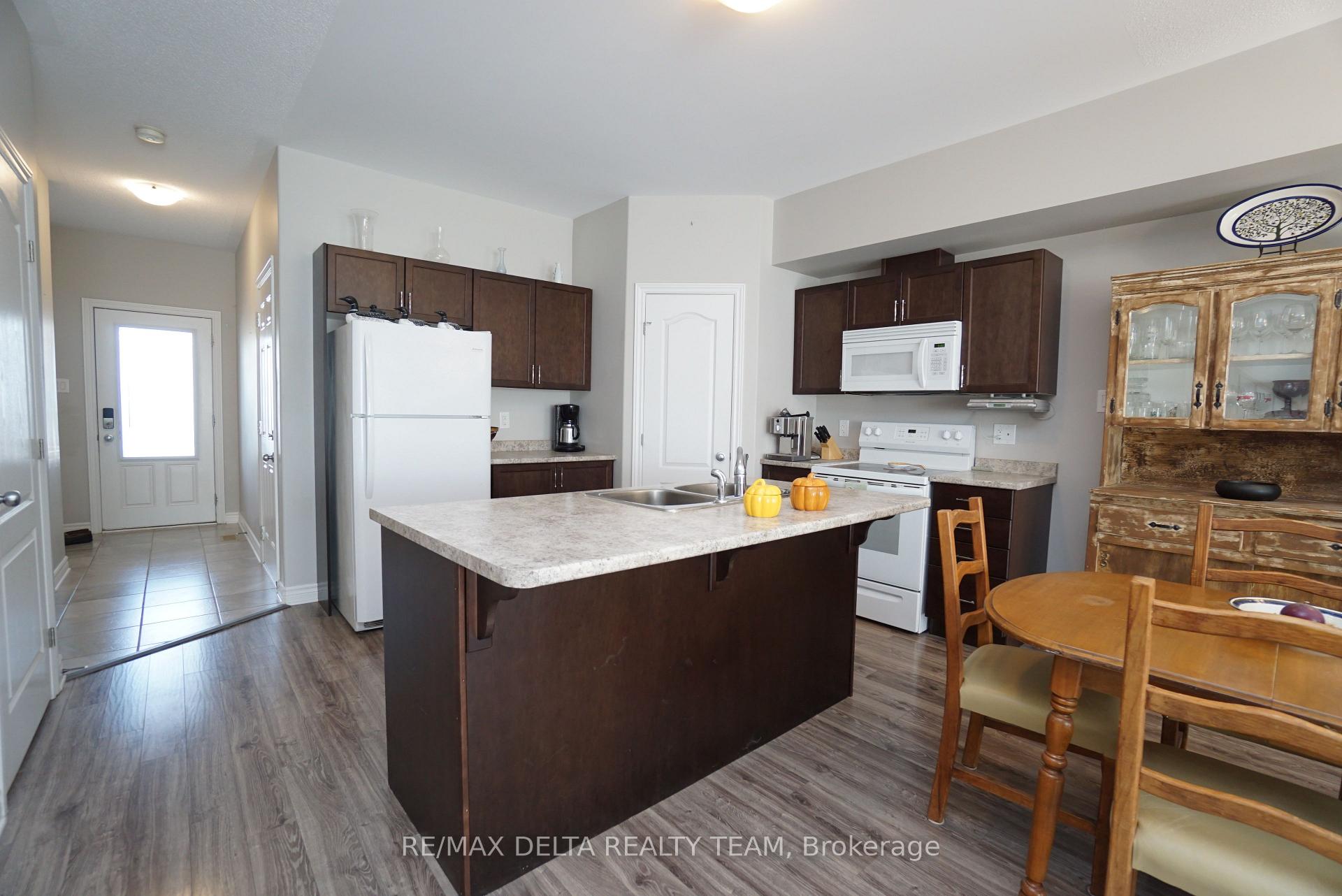 Photo 8 of 92 Bellwood Drive, Arnprior, Arnprior — HOMEH
