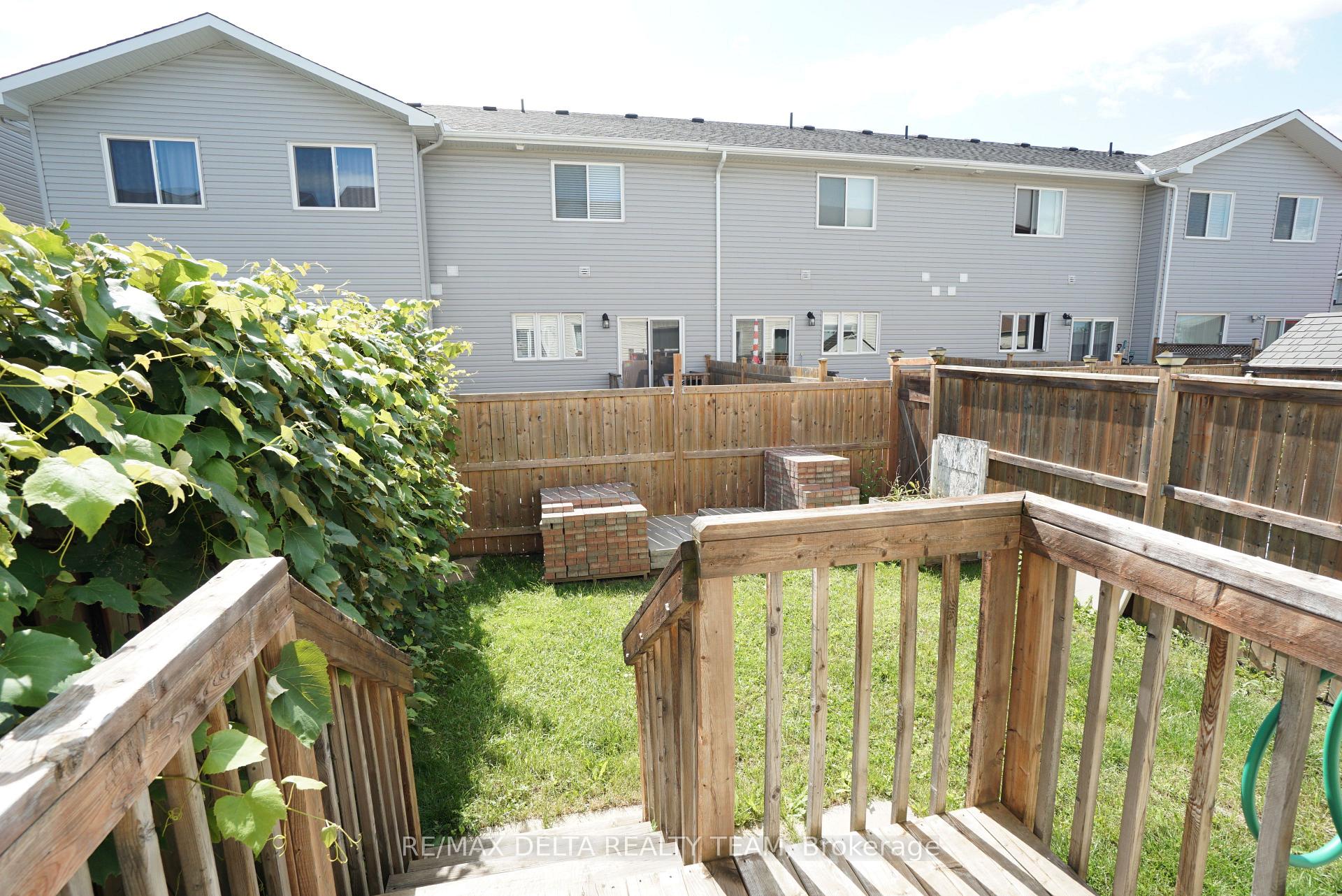 Photo 24 of 92 Bellwood Drive, Arnprior, Arnprior — HOMEH