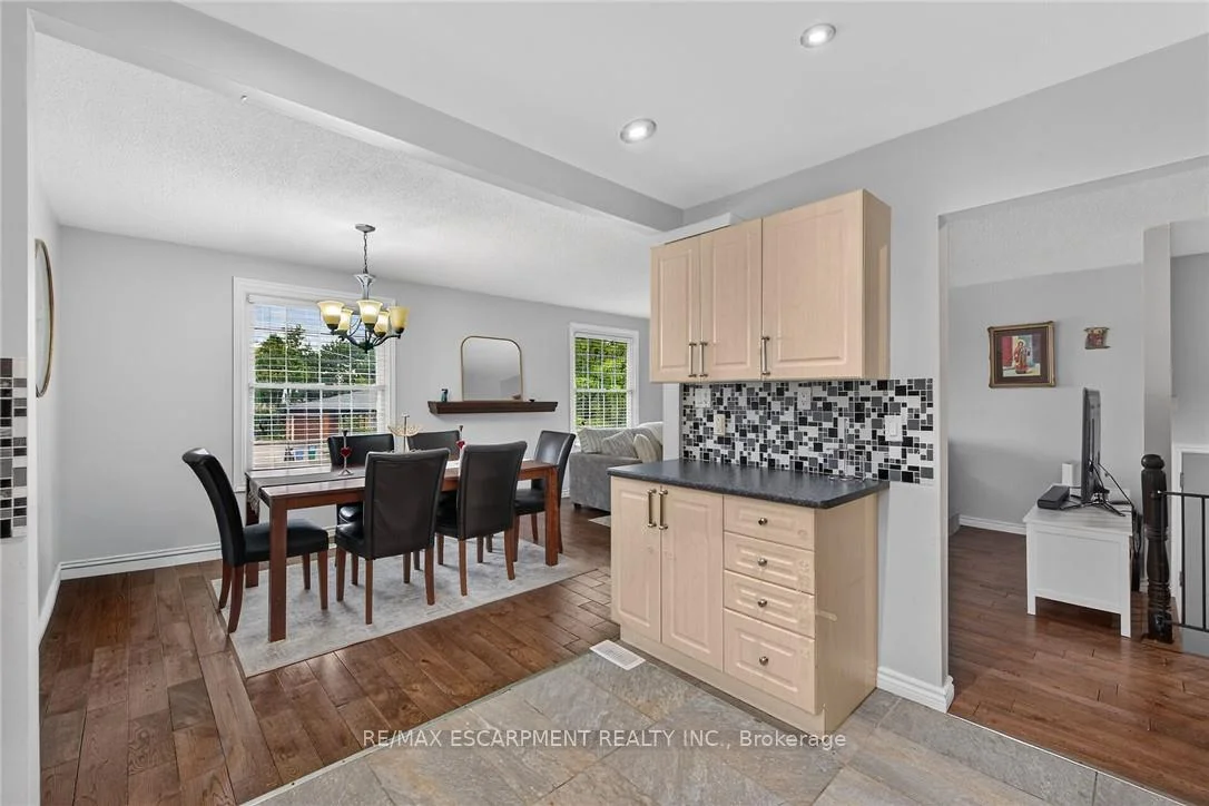 Photo 8 of 10 Krafty Court, Hamilton, Mountview — HOMEH