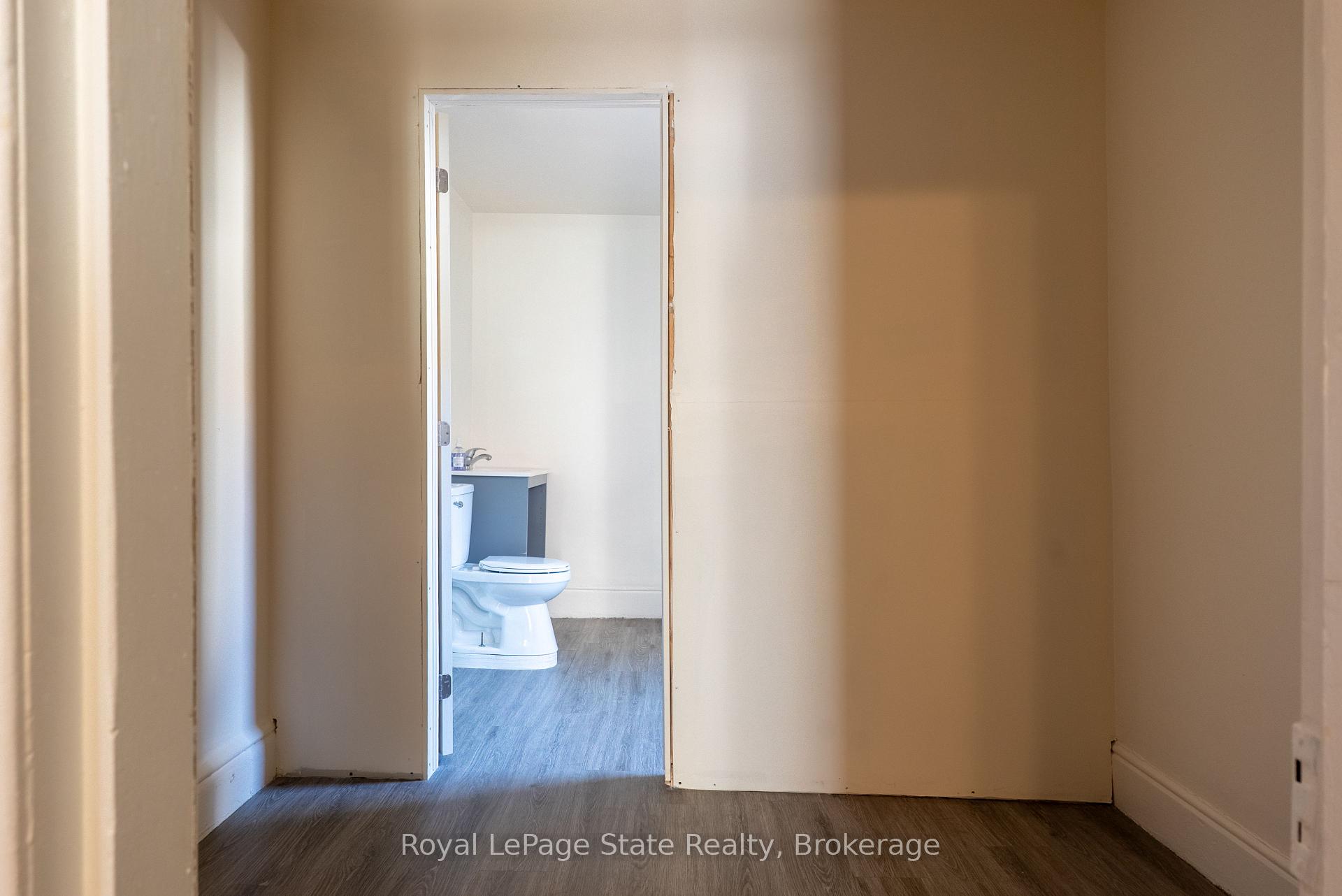 Photo 11 of 111 West Avenue N, Hamilton, Beasley — HOMEH