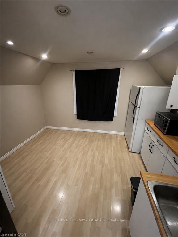 Photo 5 of Unit Upper, 110 Hess Street S, Hamilton, Durand — HOMEH