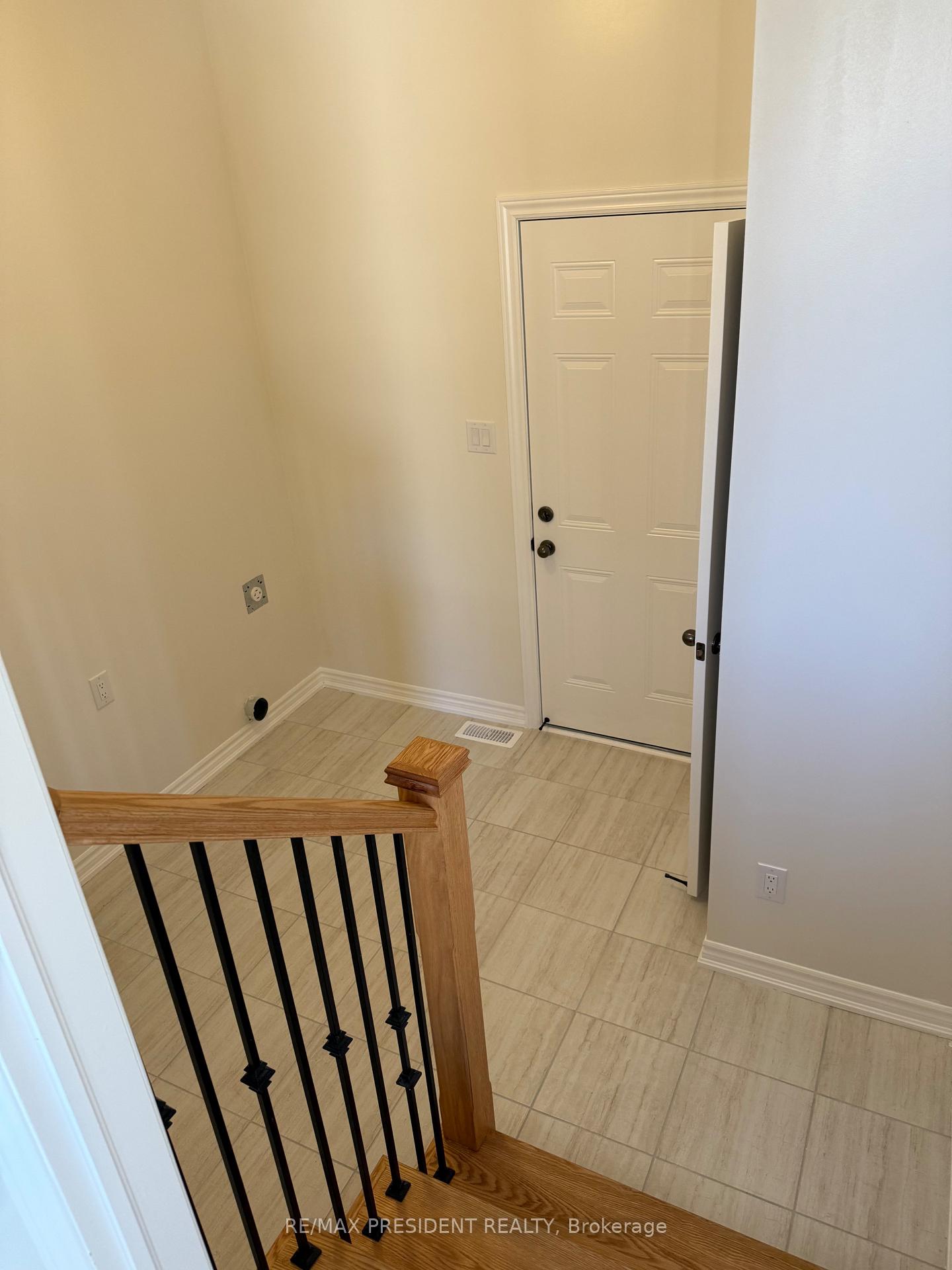 Photo 12 of 71 Lawrence D. Pridham Avenue, New Tecumseth, Rural New Tecumseth — HOMEH