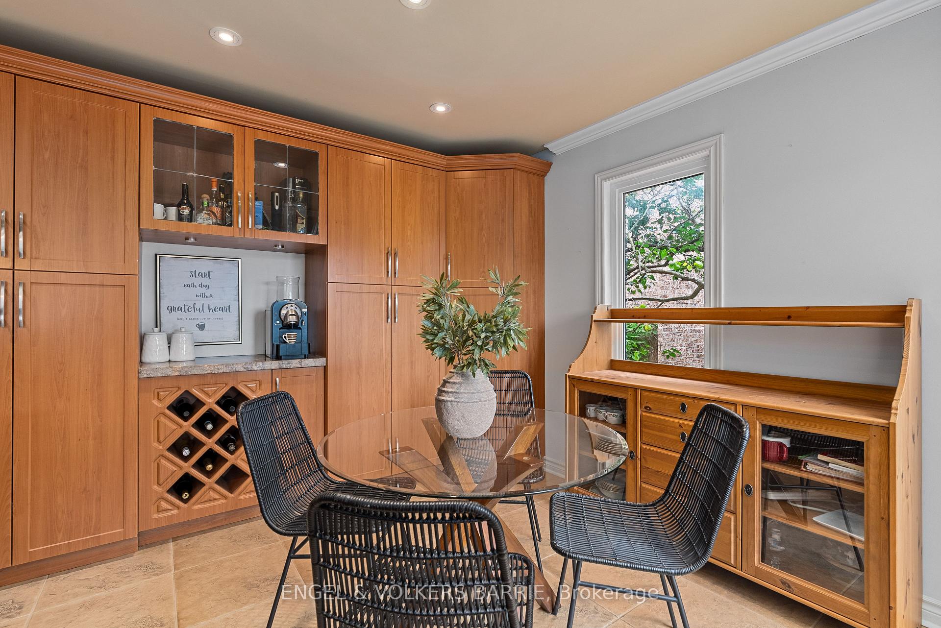 Photo 14 of 19 Grand Forest Drive, Barrie, Bayshore — HOMEH