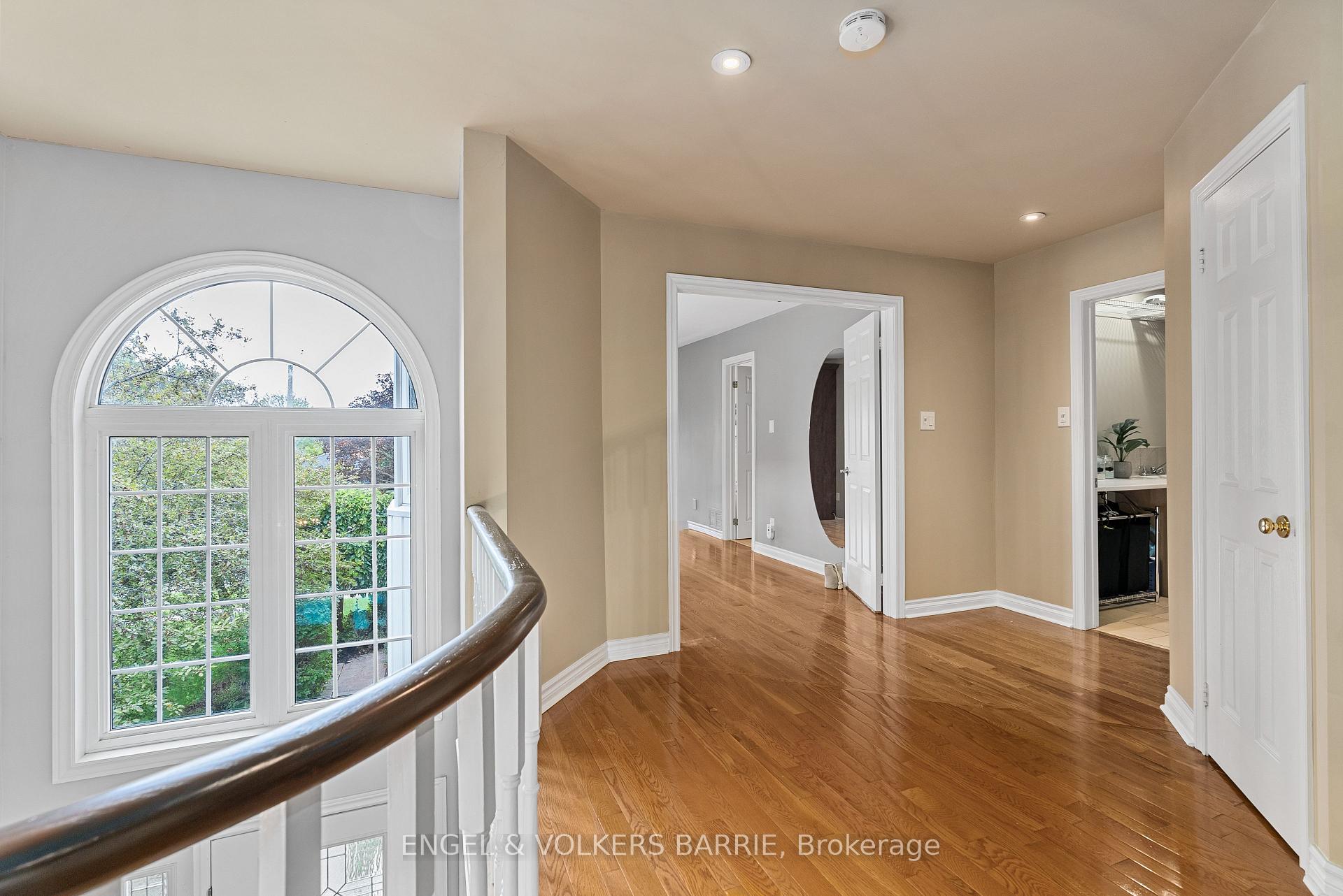 Photo 17 of 19 Grand Forest Drive, Barrie, Bayshore — HOMEH