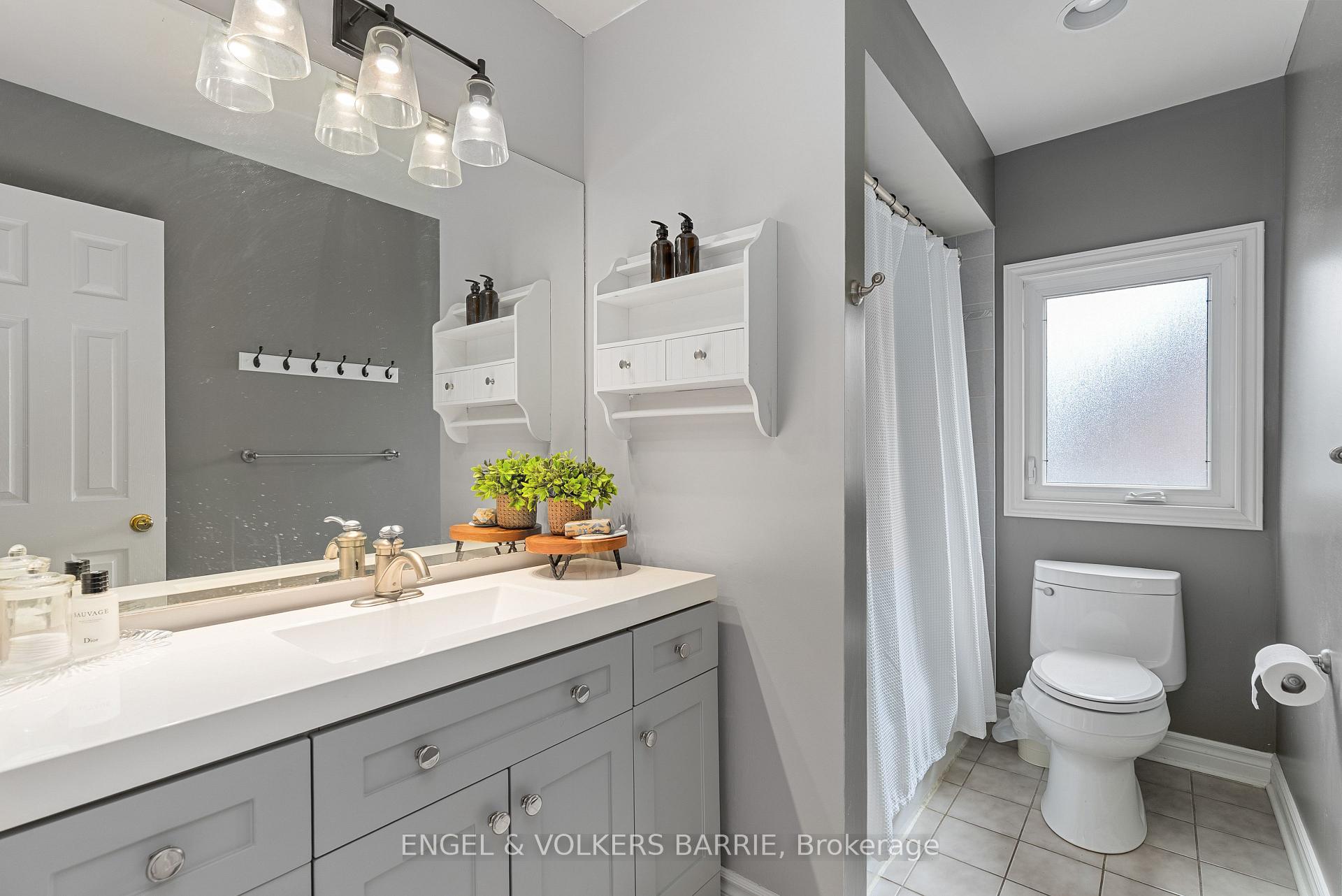 Photo 27 of 19 Grand Forest Drive, Barrie, Bayshore — HOMEH