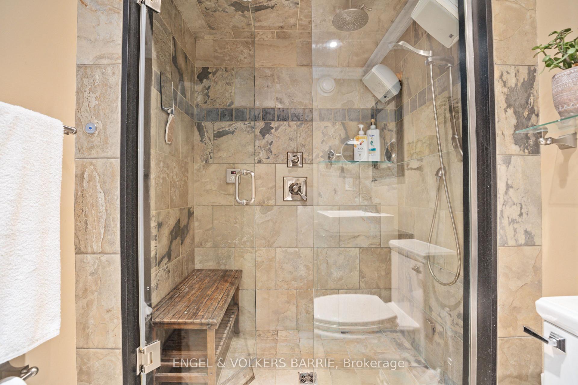 Photo 35 of 19 Grand Forest Drive, Barrie, Bayshore — HOMEH