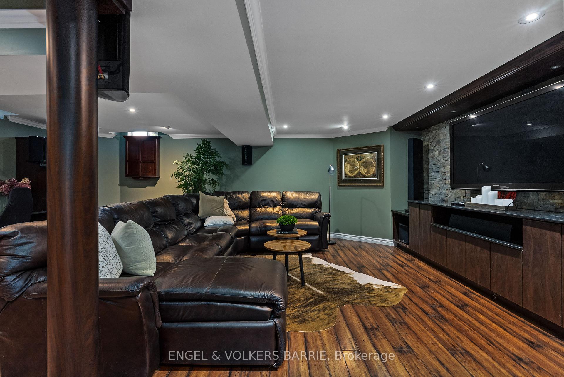 Photo 36 of 19 Grand Forest Drive, Barrie, Bayshore — HOMEH