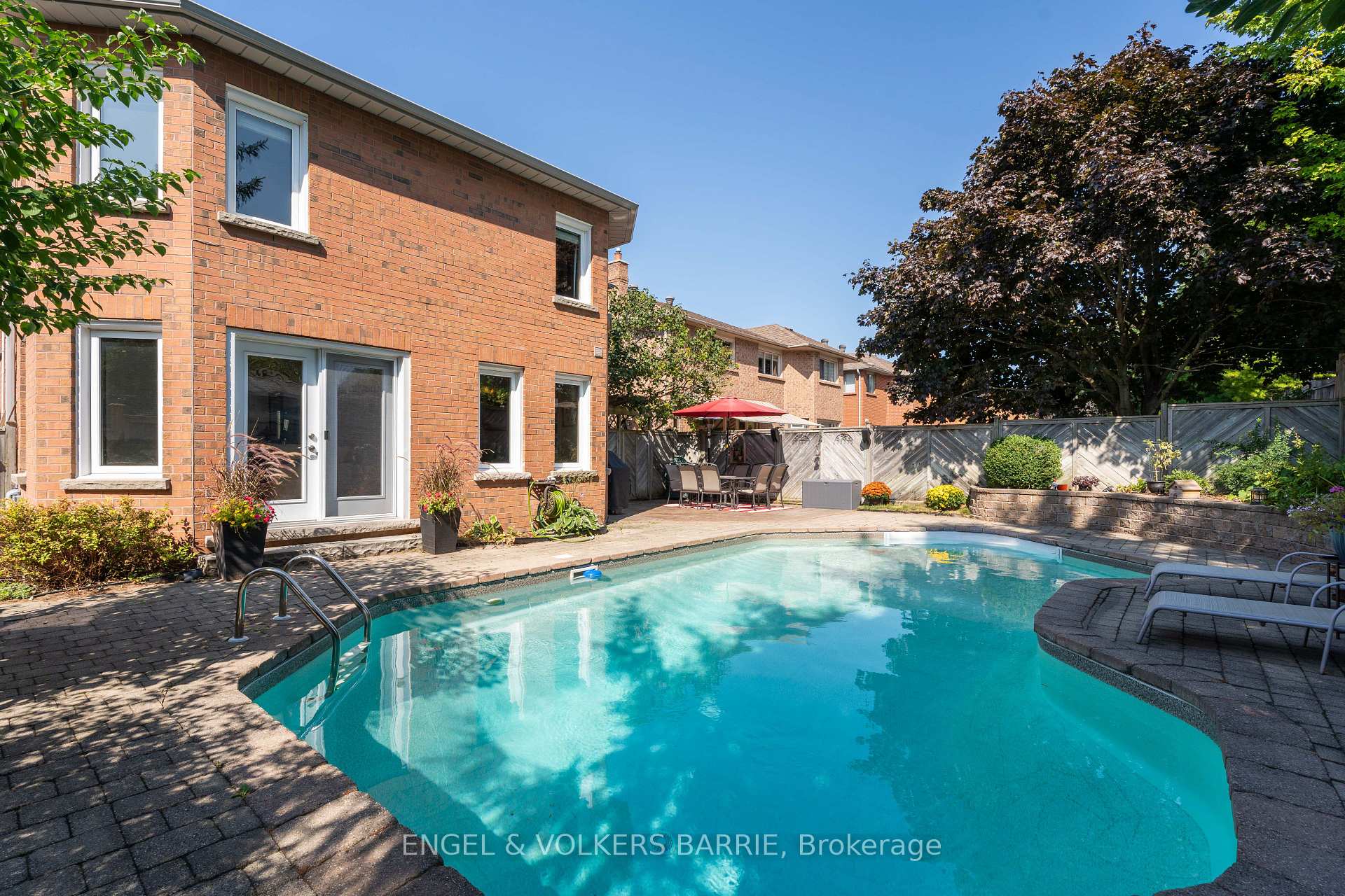Photo 42 of 19 Grand Forest Drive, Barrie, Bayshore — HOMEH