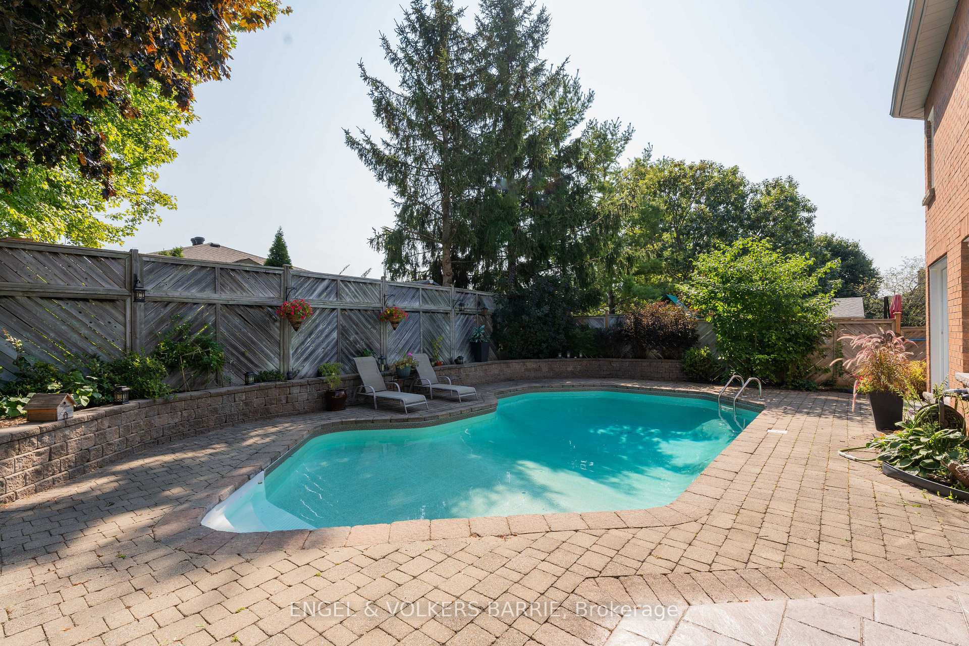 Photo 43 of 19 Grand Forest Drive, Barrie, Bayshore — HOMEH