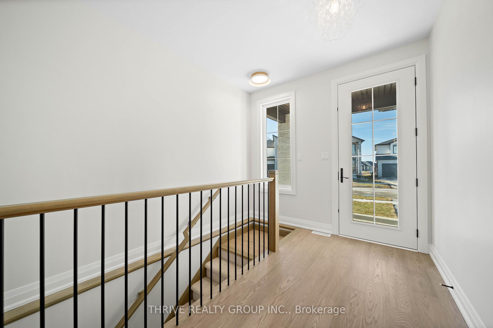 Photo 3 of 4275 Sagebrush Crescent, London, South V — HOMEH