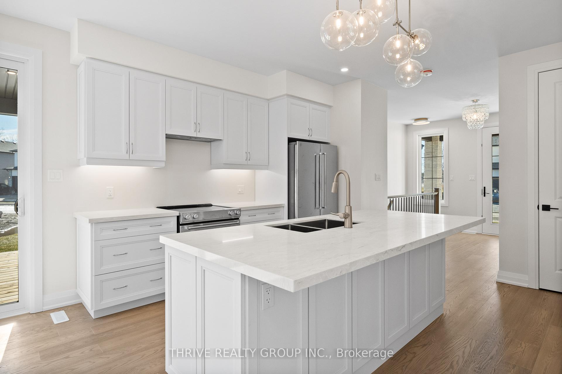 Photo 4 of 4275 Sagebrush Crescent, London, South V — HOMEH