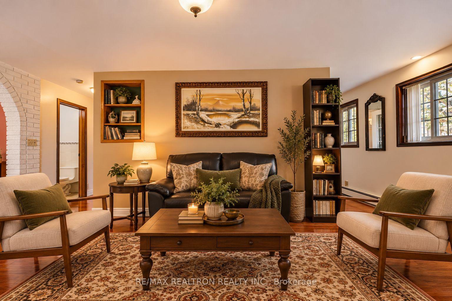 Photo 6 of 77 Chiswick Avenue, North York, Brookhaven-Amesbury — HOMEH