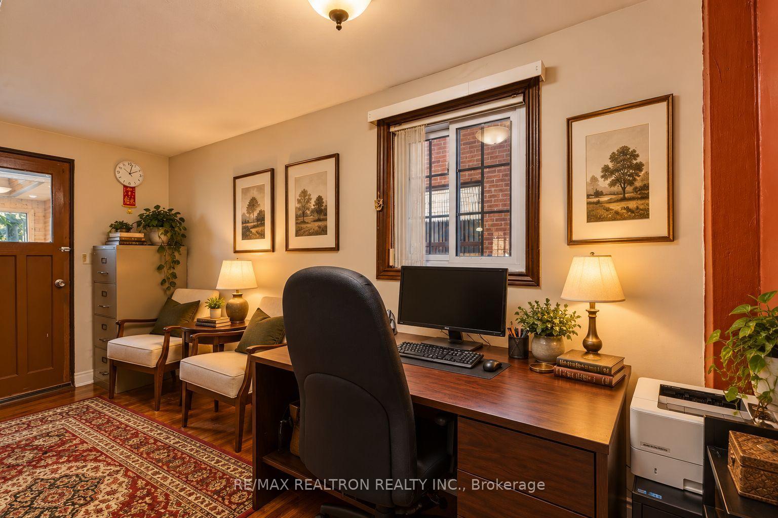 Photo 10 of 77 Chiswick Avenue, North York, Brookhaven-Amesbury — HOMEH
