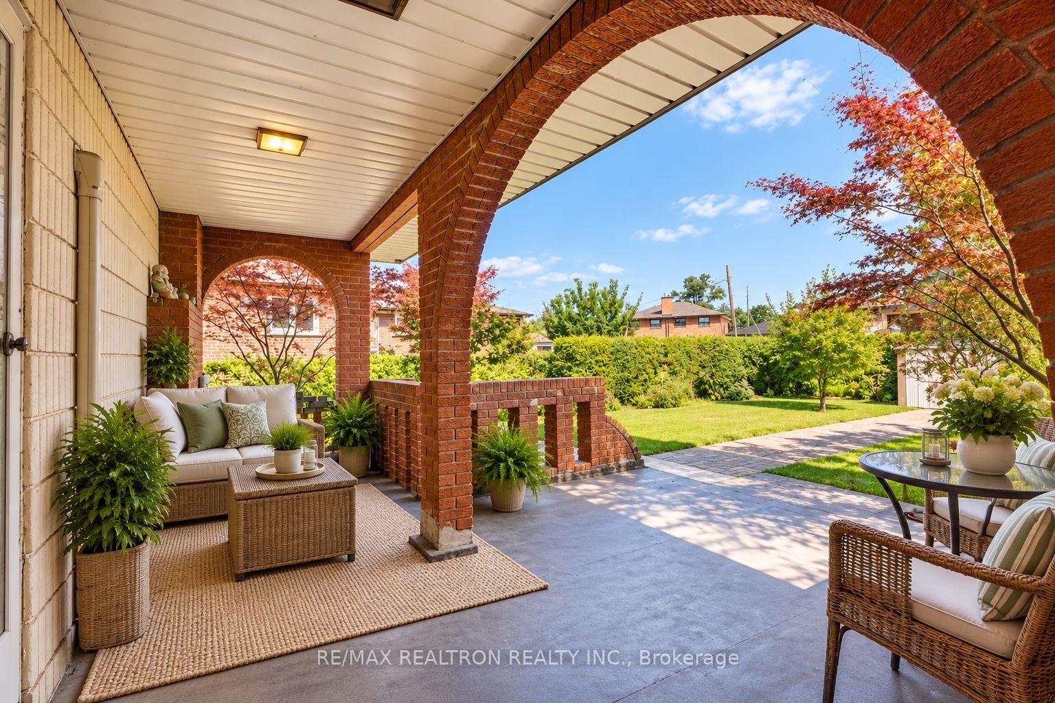 Photo 22 of 77 Chiswick Avenue, North York, Brookhaven-Amesbury — HOMEH